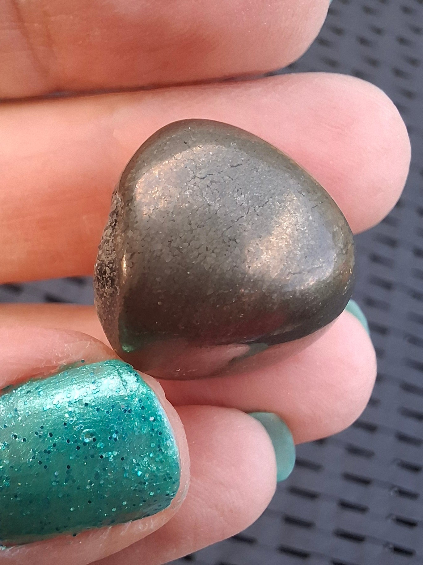 Apache Gold Tumble Stone, Crystal (Ref: T228)