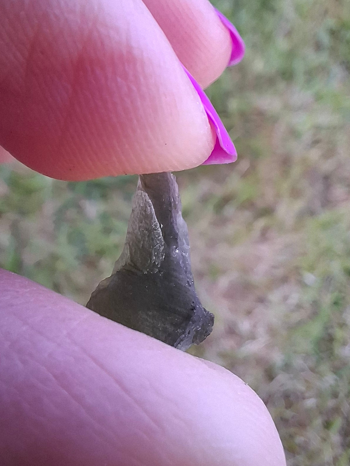 Moldavite Piece, 0.63g, Tektite (Ref: 1447)