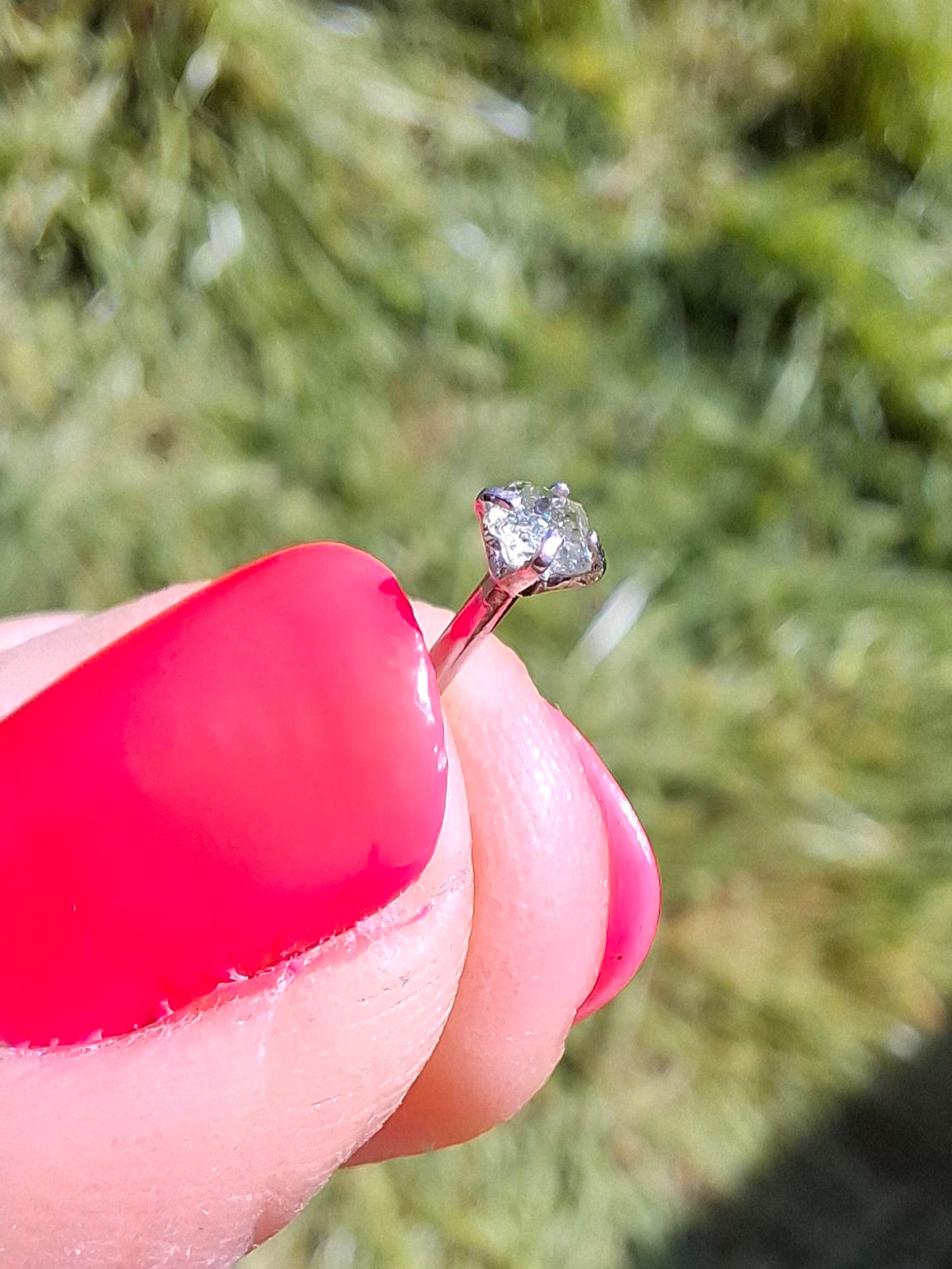 Moldavite (raw) NOSE STUD, 18G, L shape, Surgical steel, Tektite (Ref: N8)