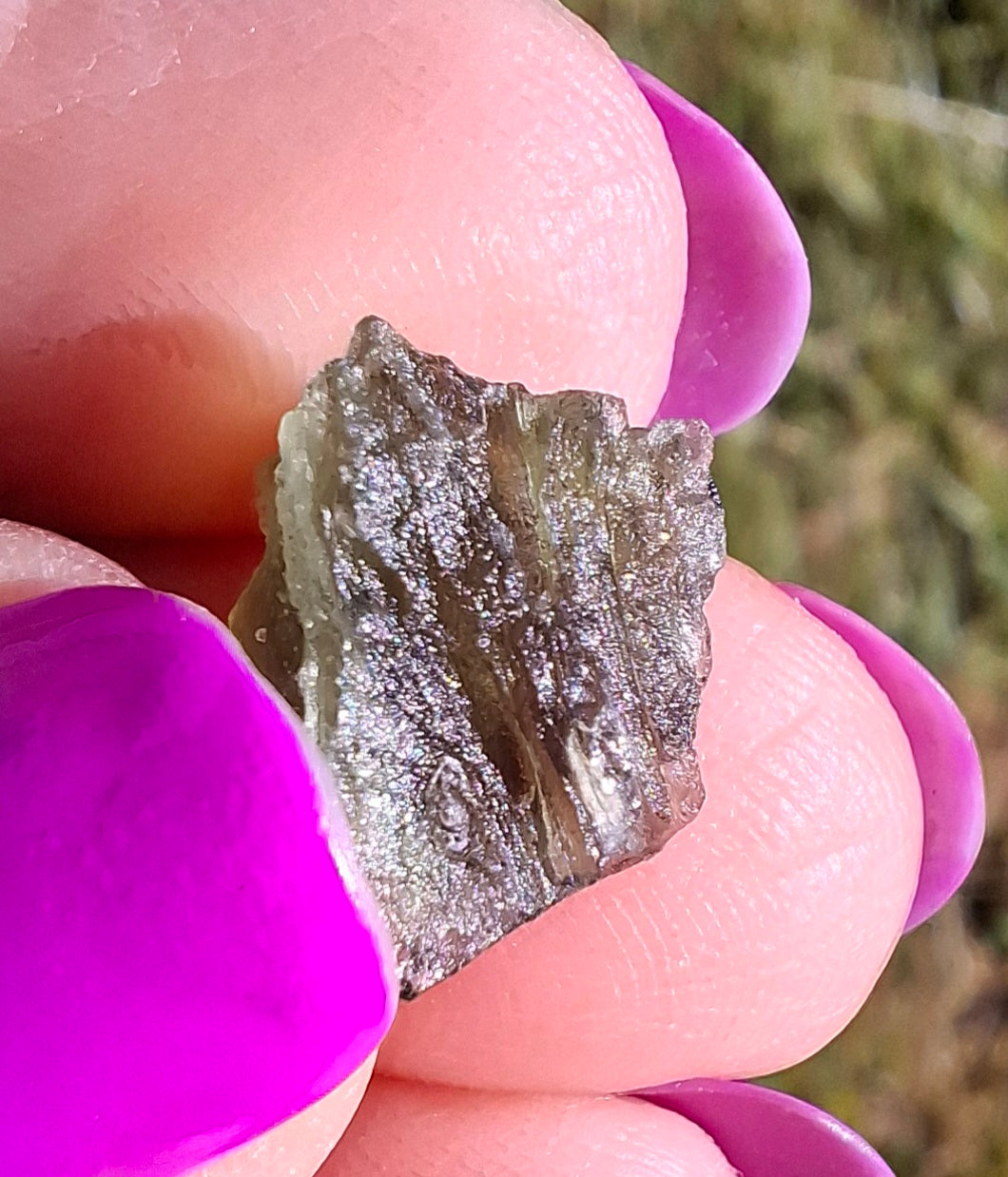 Moldavite Piece, 0.84g, Tektite (Ref: 1445)