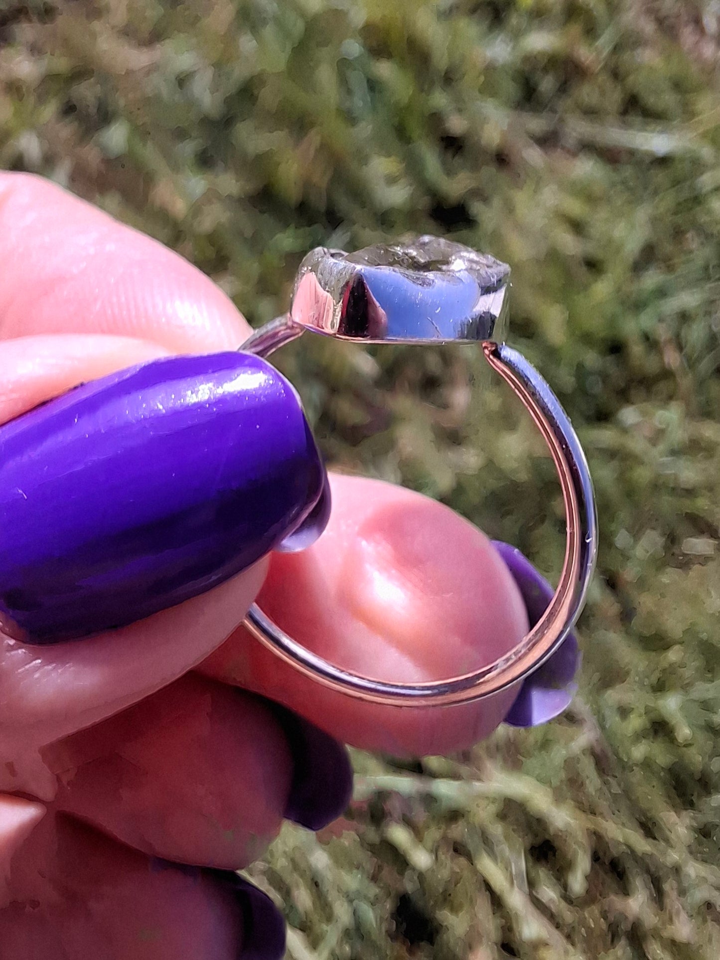 Libyan Desert Glass Ring, size small R, 925 Silver, Tektite (Ref: LR41)