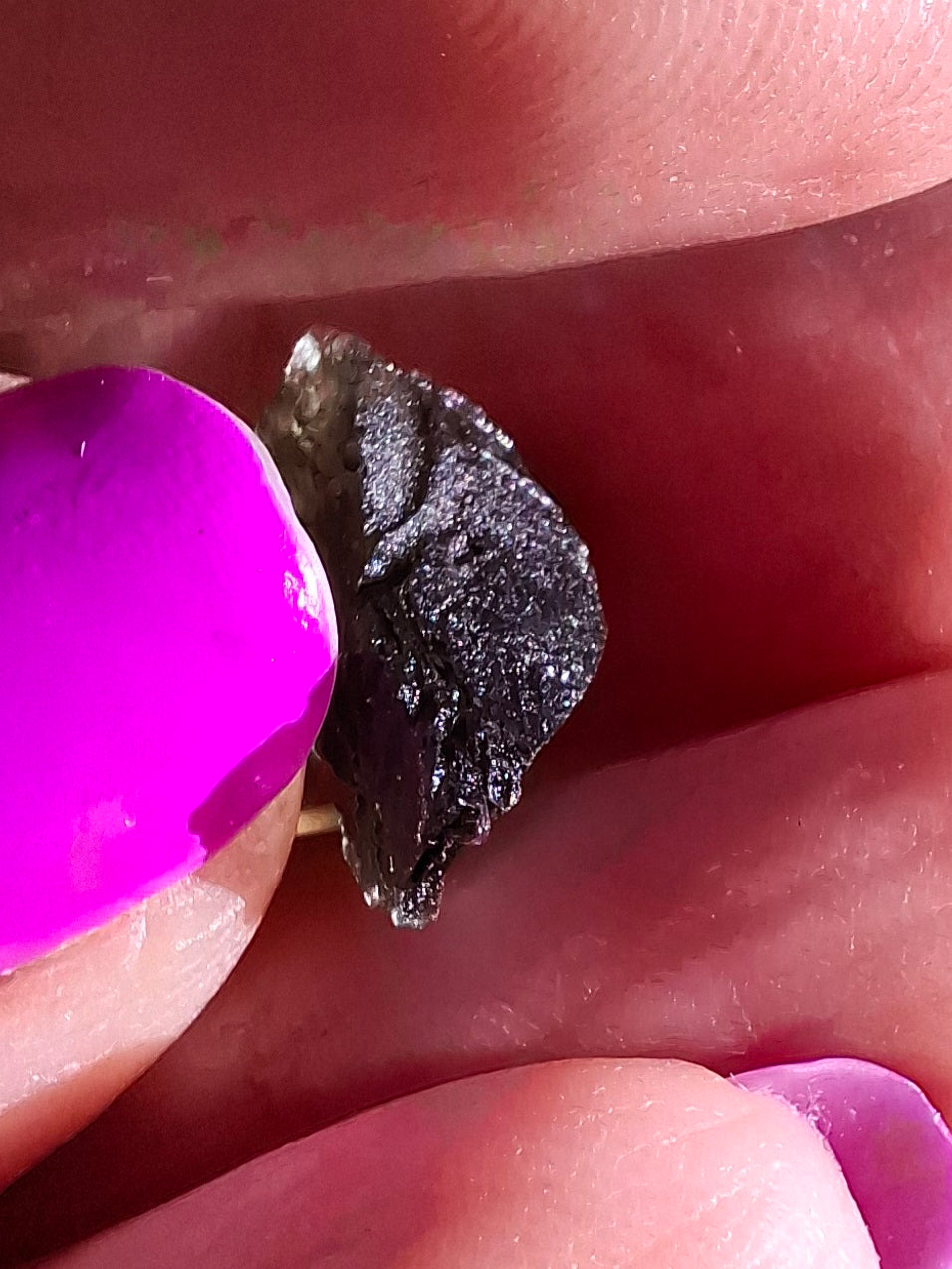 Moldavite Piece, 0.82g, Tektite (Ref: 1456)