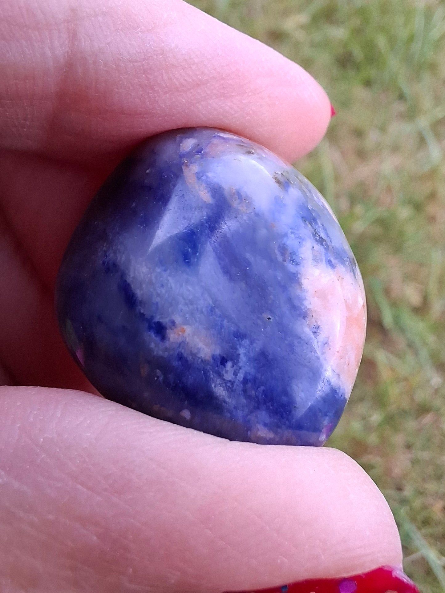 Sodalite, Tumble Stone, Crystal (Ref: T152)