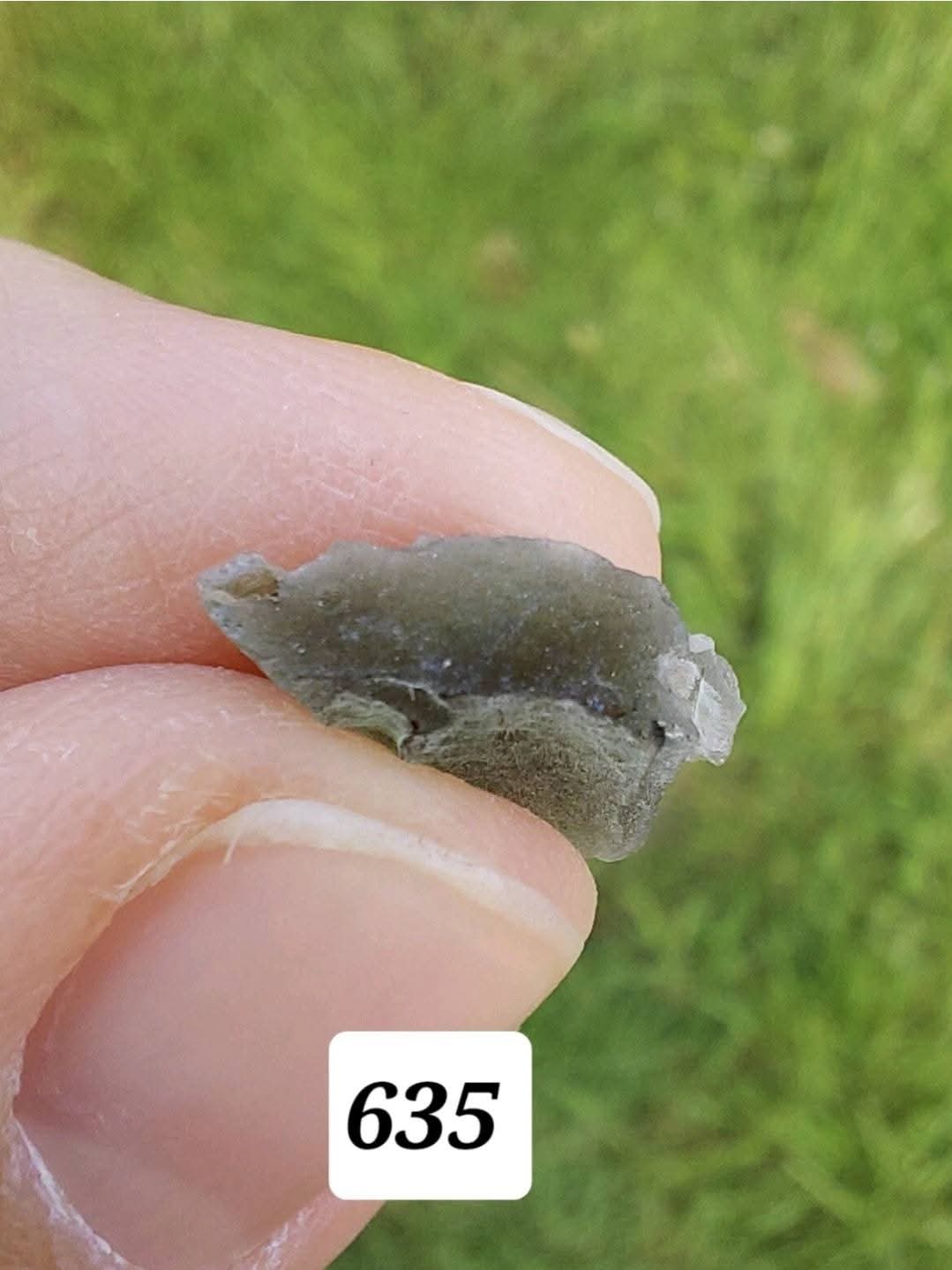 Moldavite Piece, 0.72g, Tektite (Ref: 635)