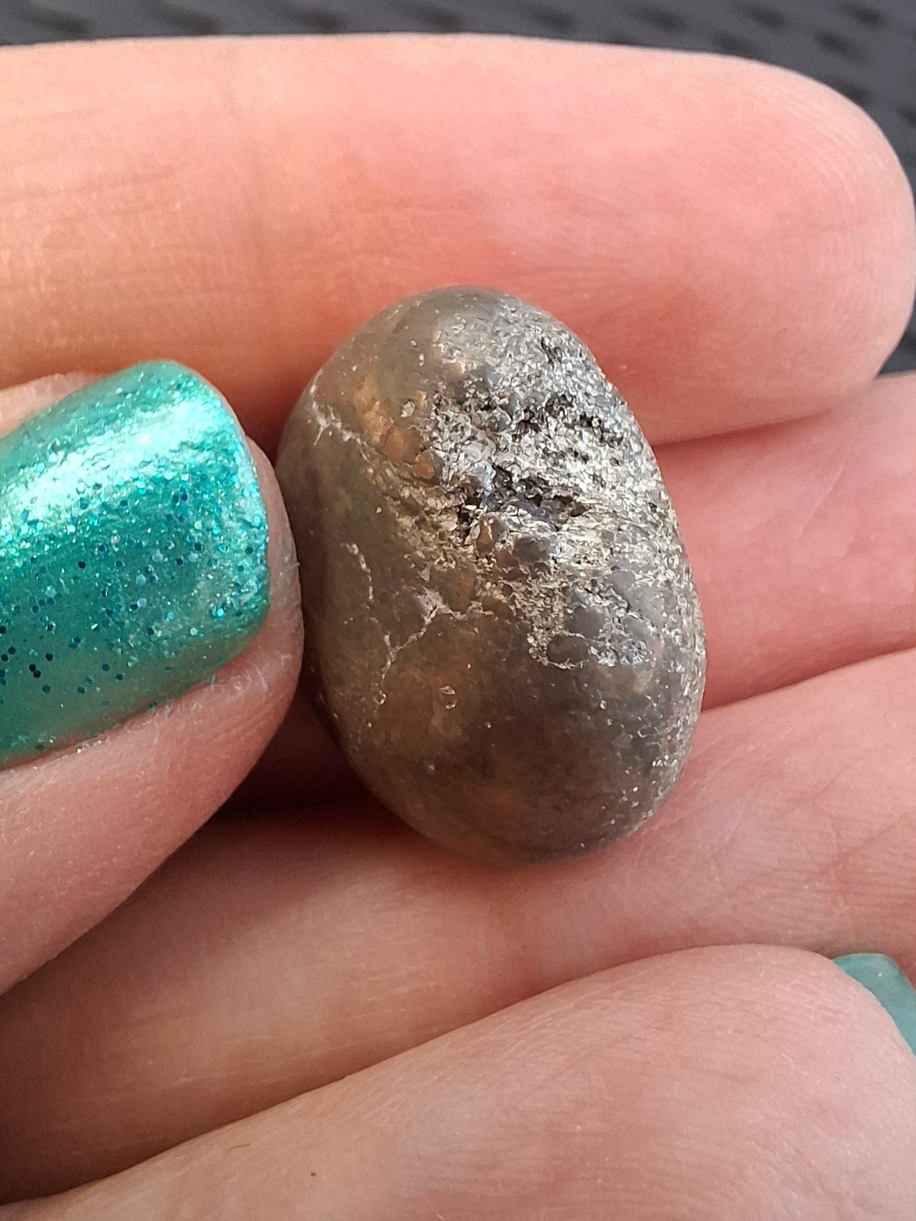 Apache Gold Tumble Stone, Crystal (Ref: T227)