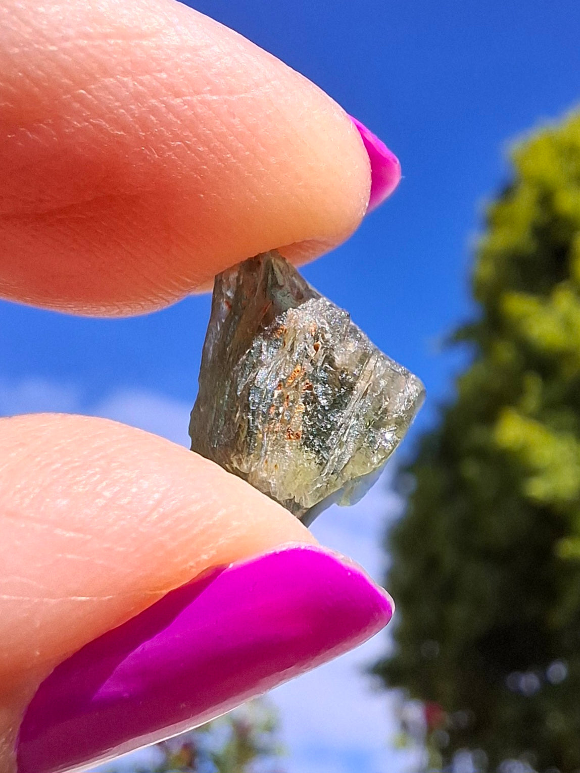Moldavite Piece, 0.81g, Tektite (Ref: 1449)