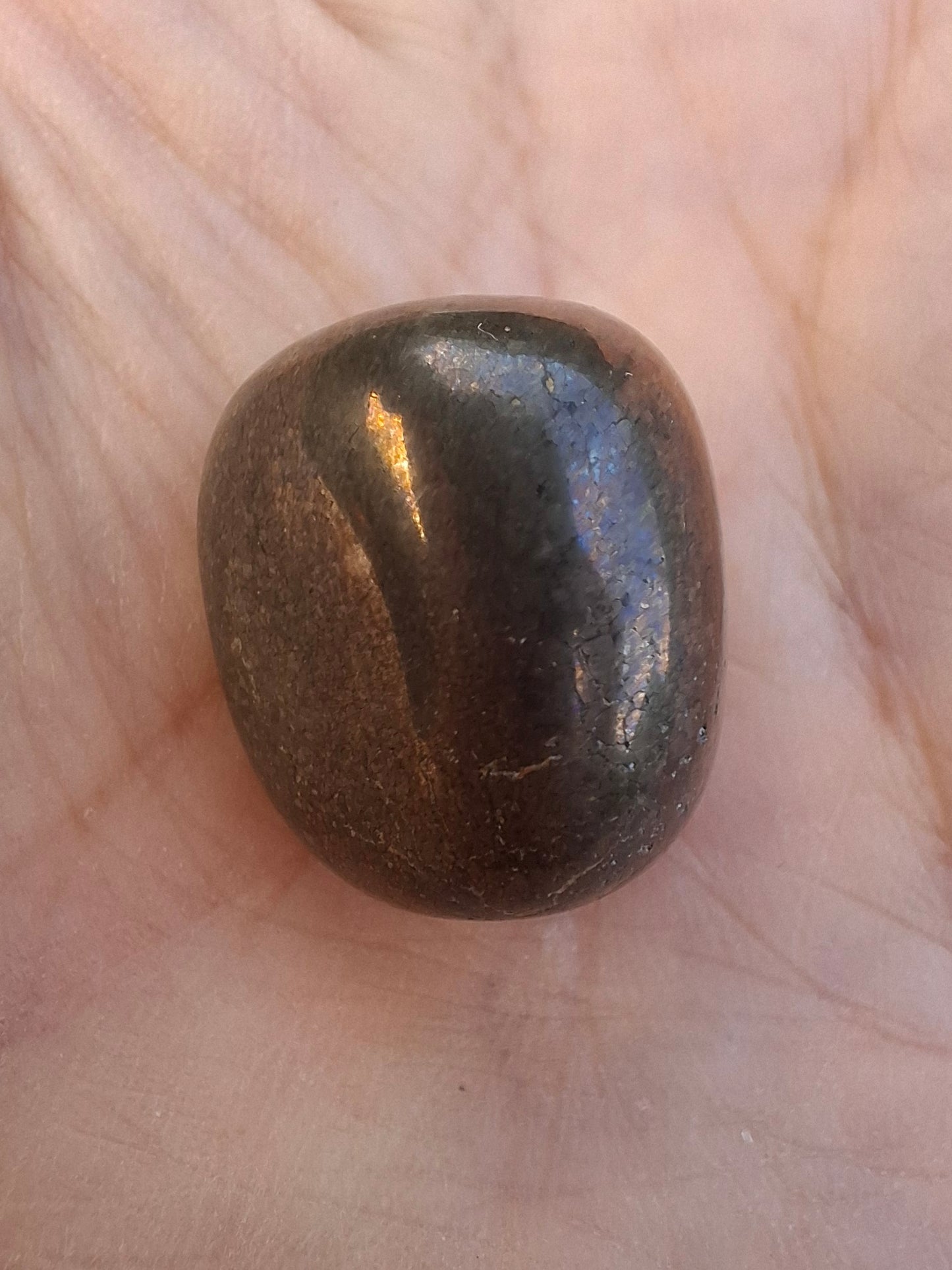 Apache Gold Tumble Stone, Crystal (Ref: T228)