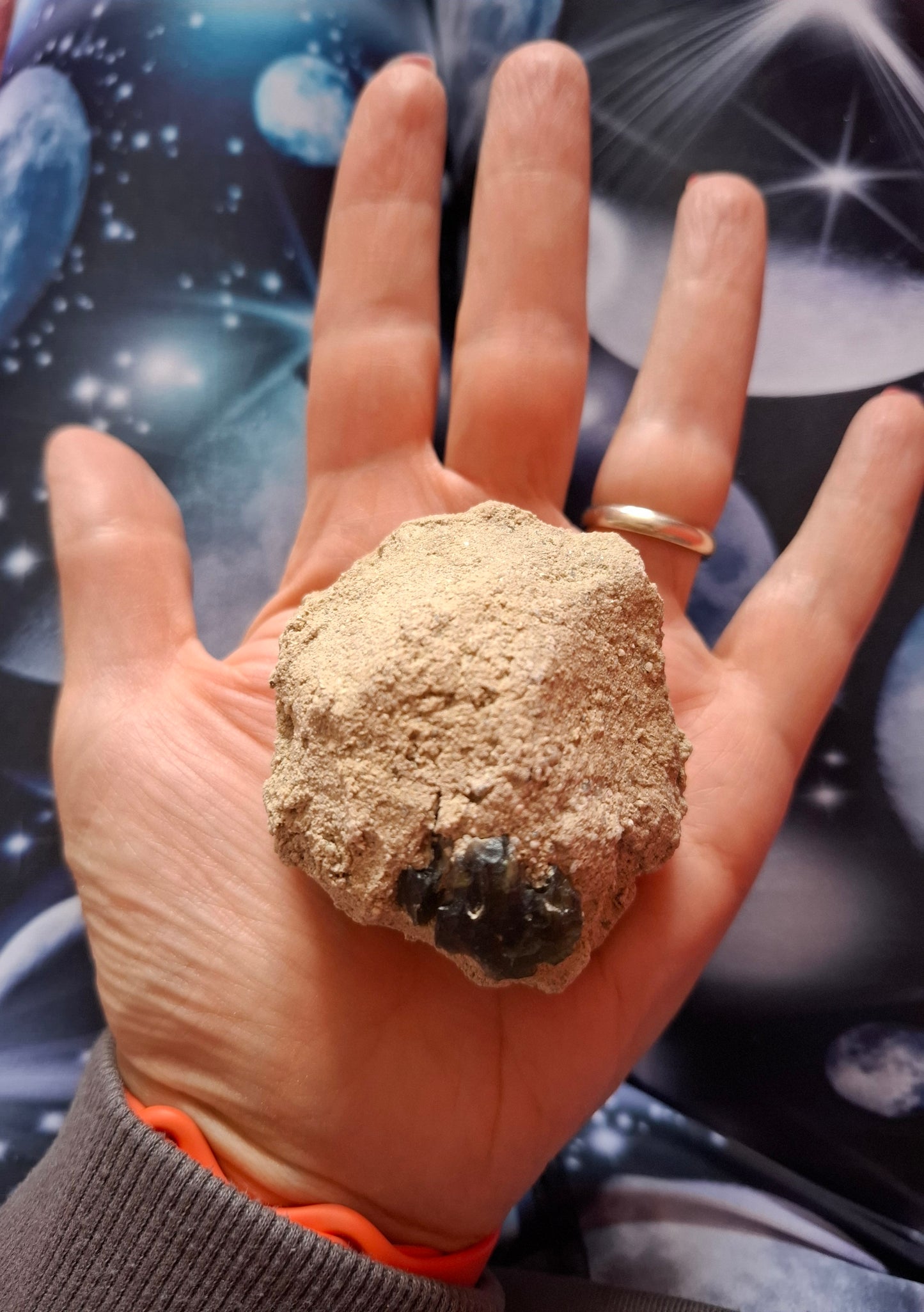 Moldavite In-Situ (in matrix), Besednice, Est 3.5-4g, Tektite (Ref: MIS2)