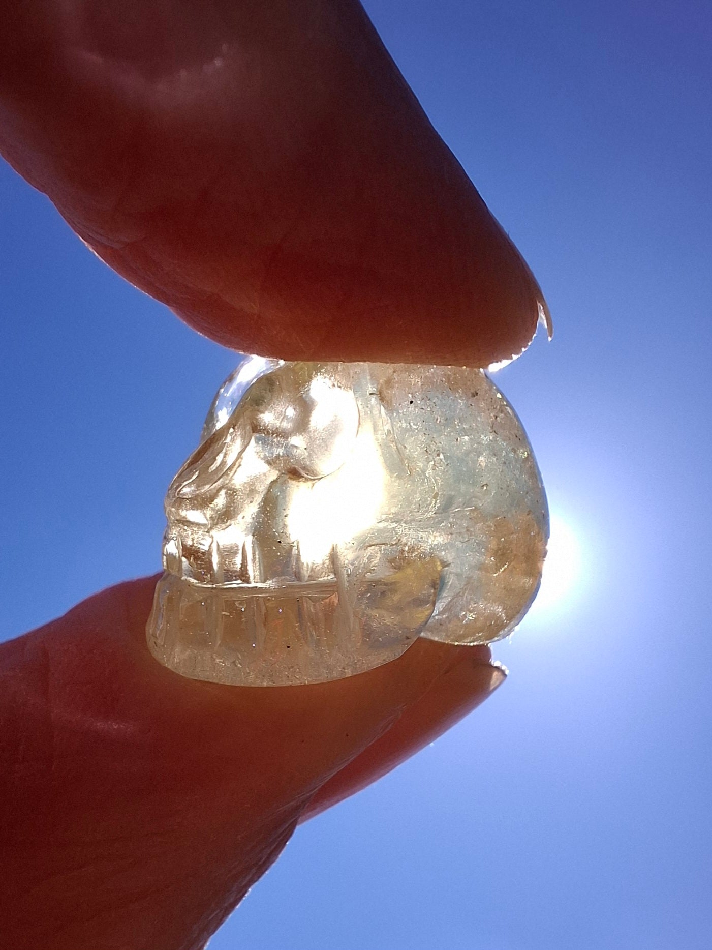 Libyan Desert Glass SKULL carving, 4.59g, Tektite (Ref: Skull2)