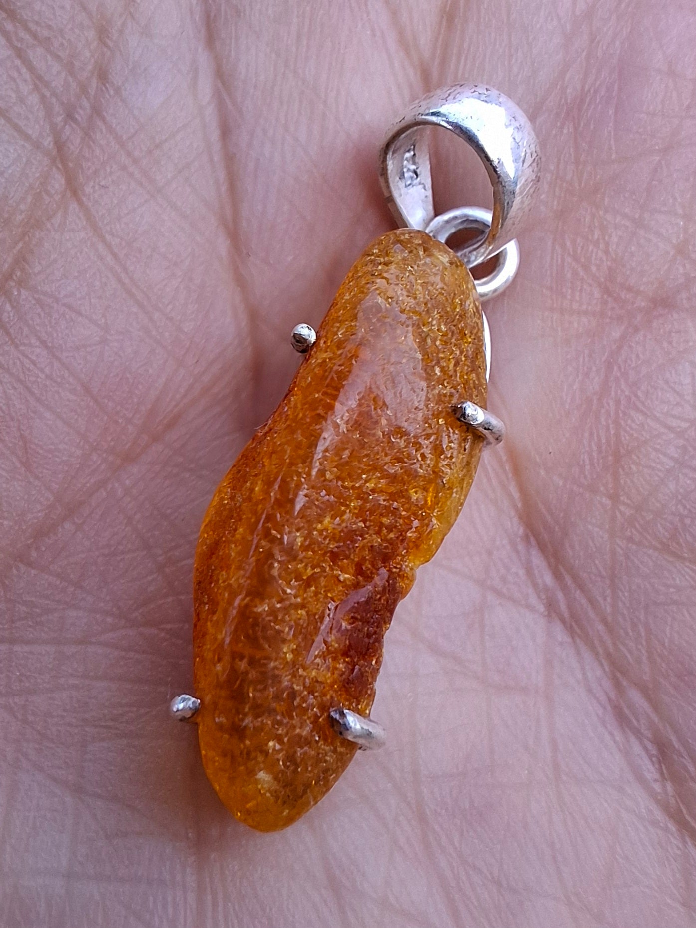 Baltic Amber Pendant, 925 Silver, Fossil (Ref: AP3)