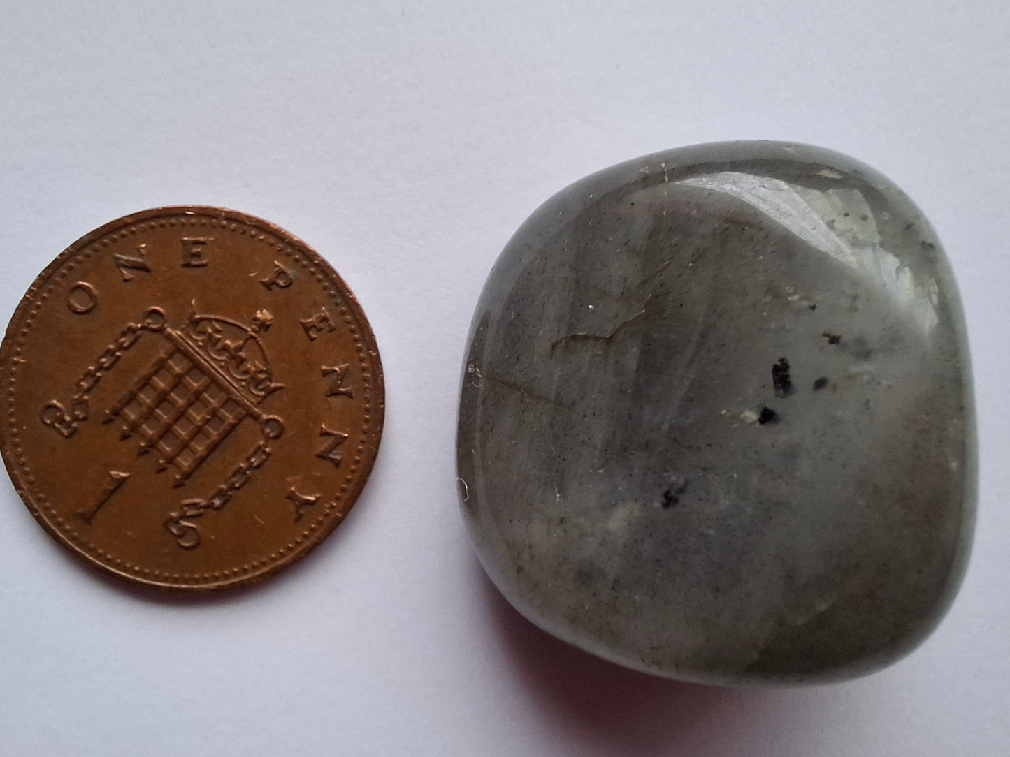 Labradorite, Tumble Stone, Crystal (Ref: T213)