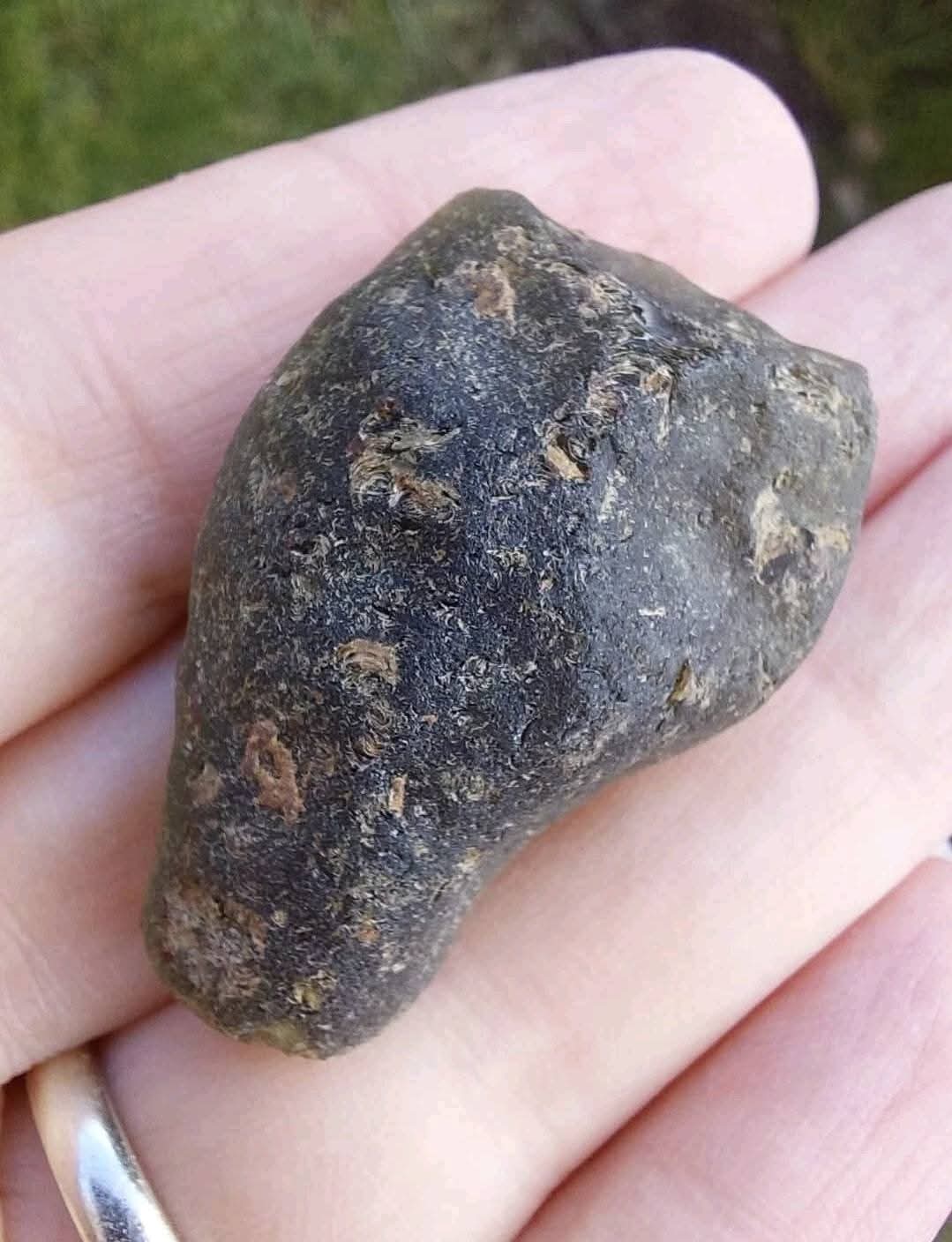 Moldavite Piece, CHLUM FIELD, 15.77g, Tektite (Ref: 1045)