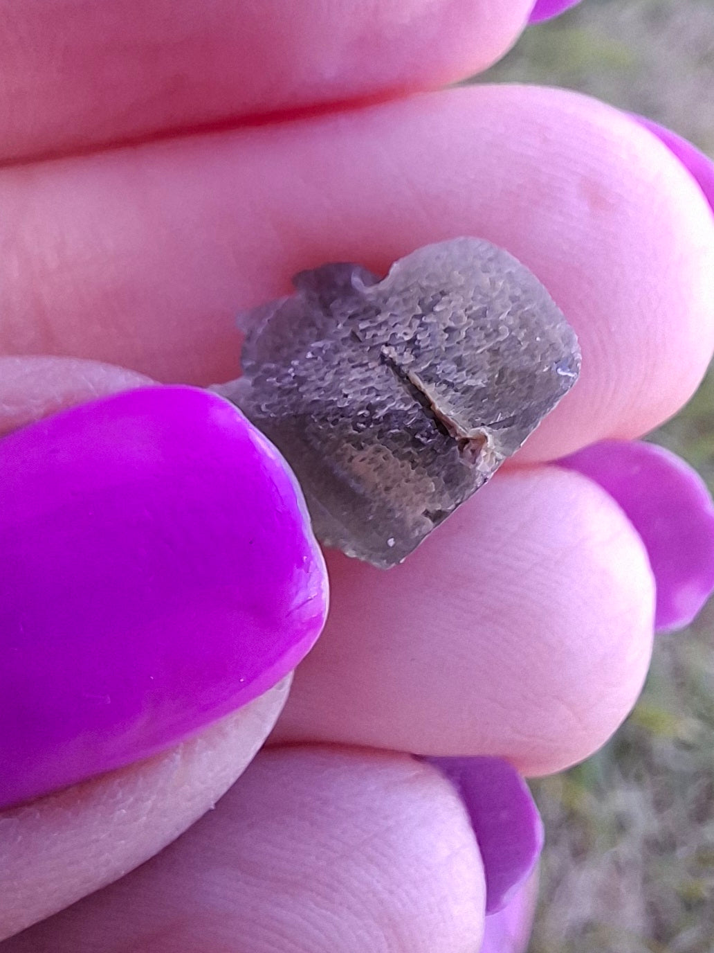 Moldavite Piece, 0.85g, Tektite (Ref: 1462)