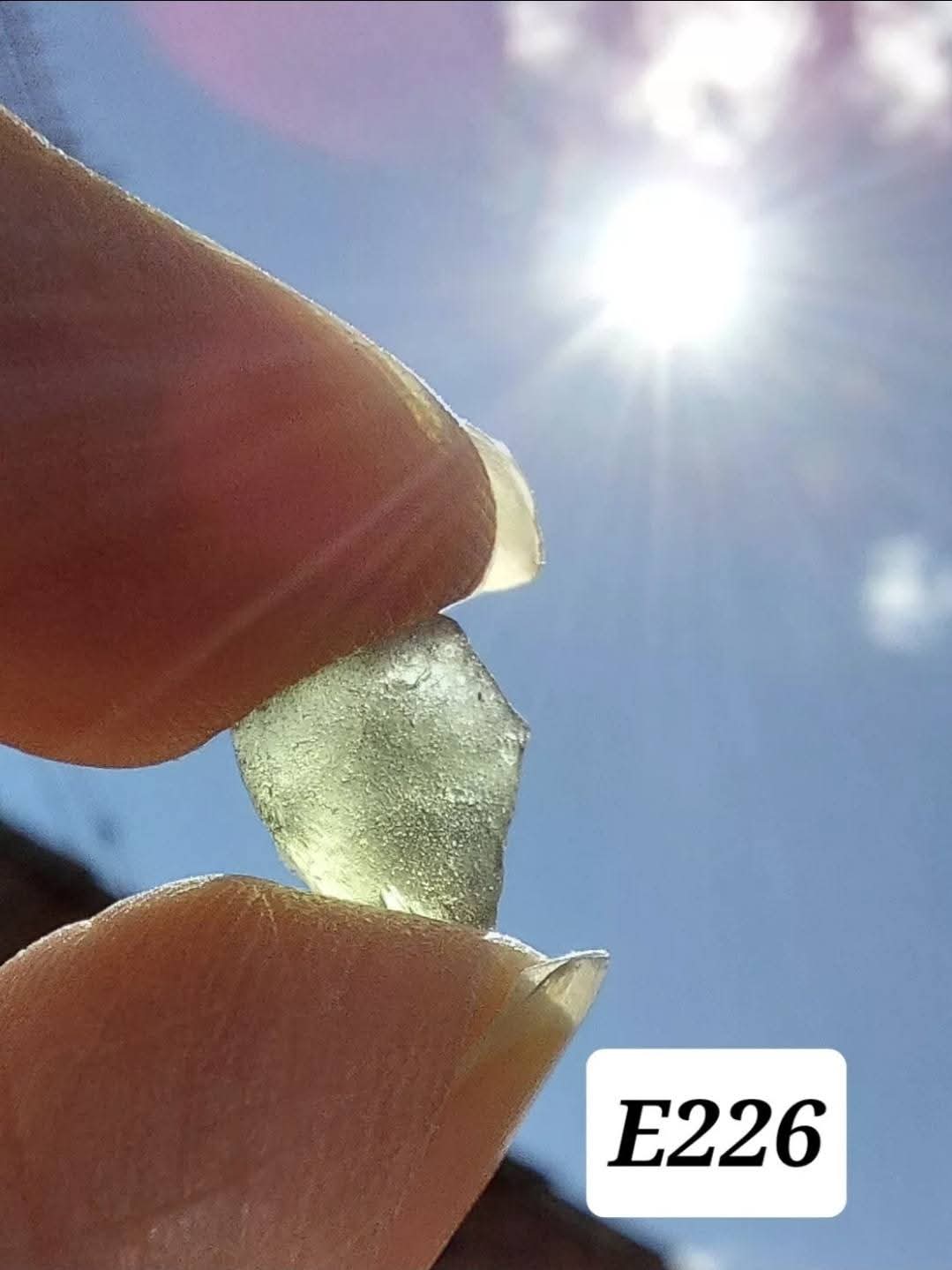 Moldavite Piece, 0.52g, Tektite (Ref: E226)