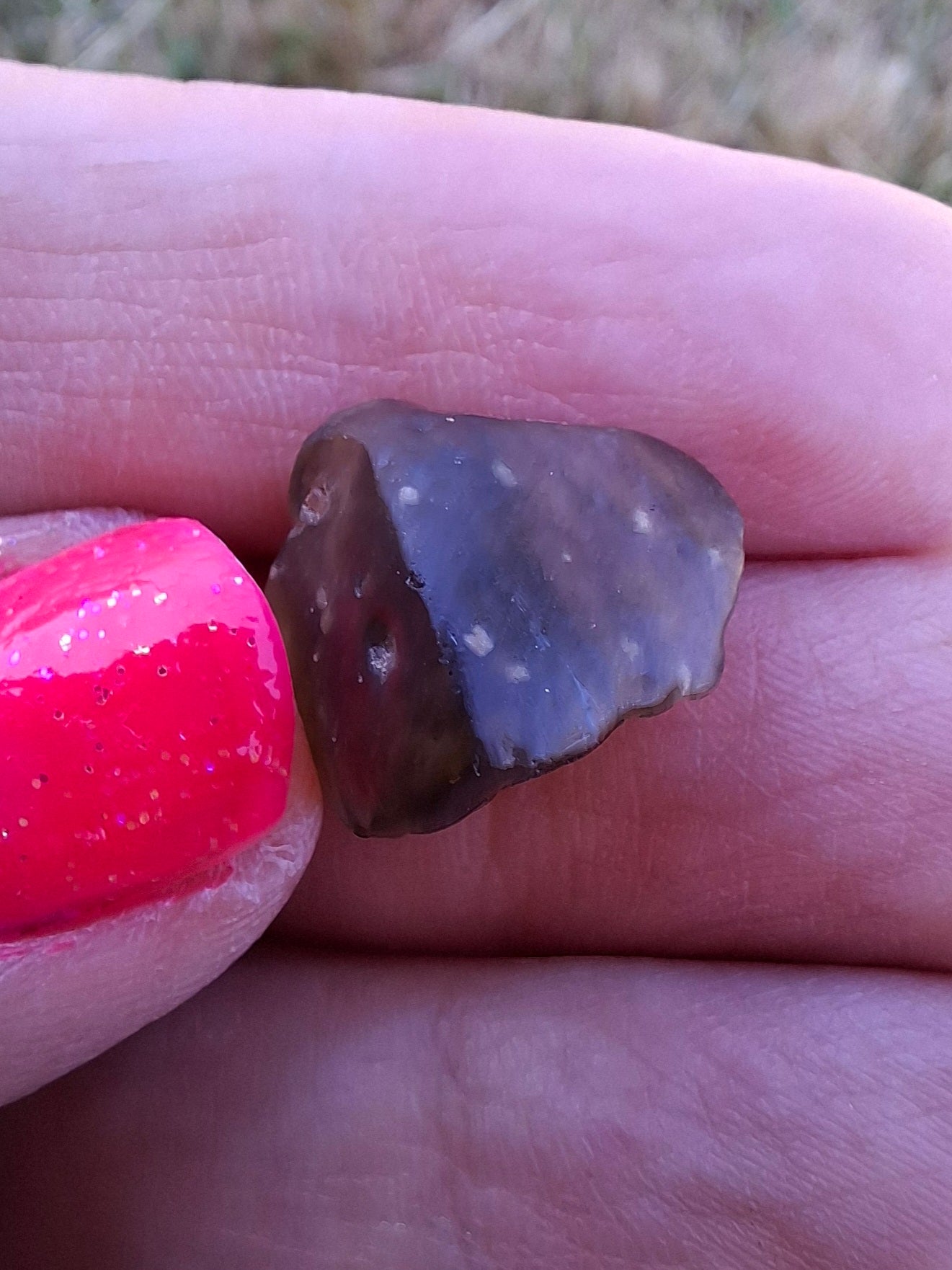 Libyan Desert Glass (darker) Piece, 2.29g, Tektite (Ref: L1359)