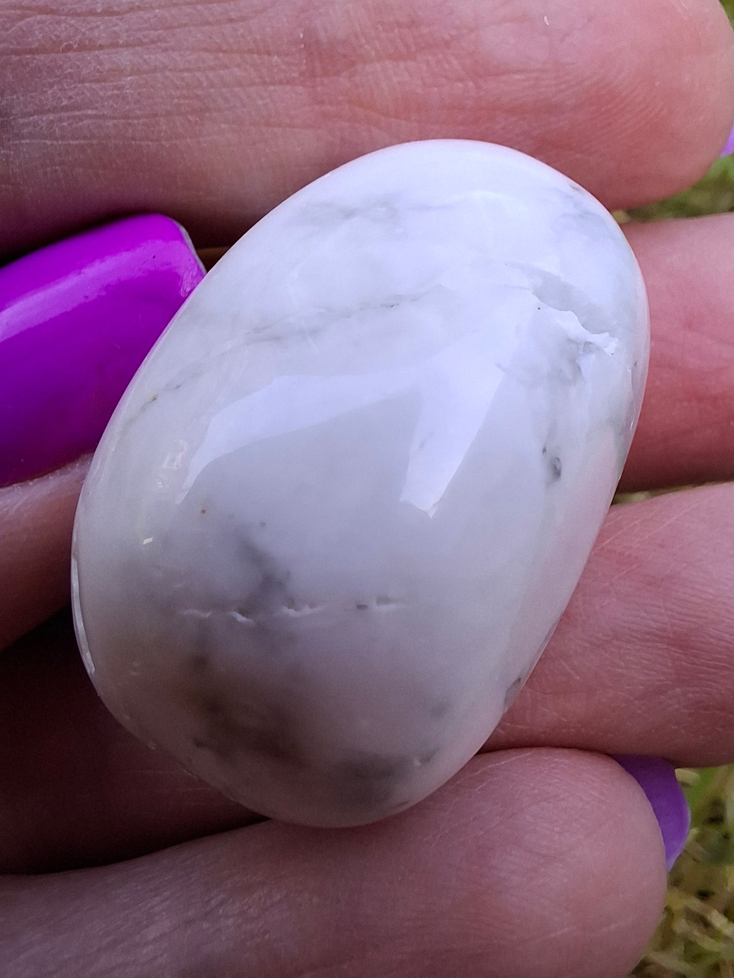 Howlite, Tumble Stone, Crystal (Ref: T41)