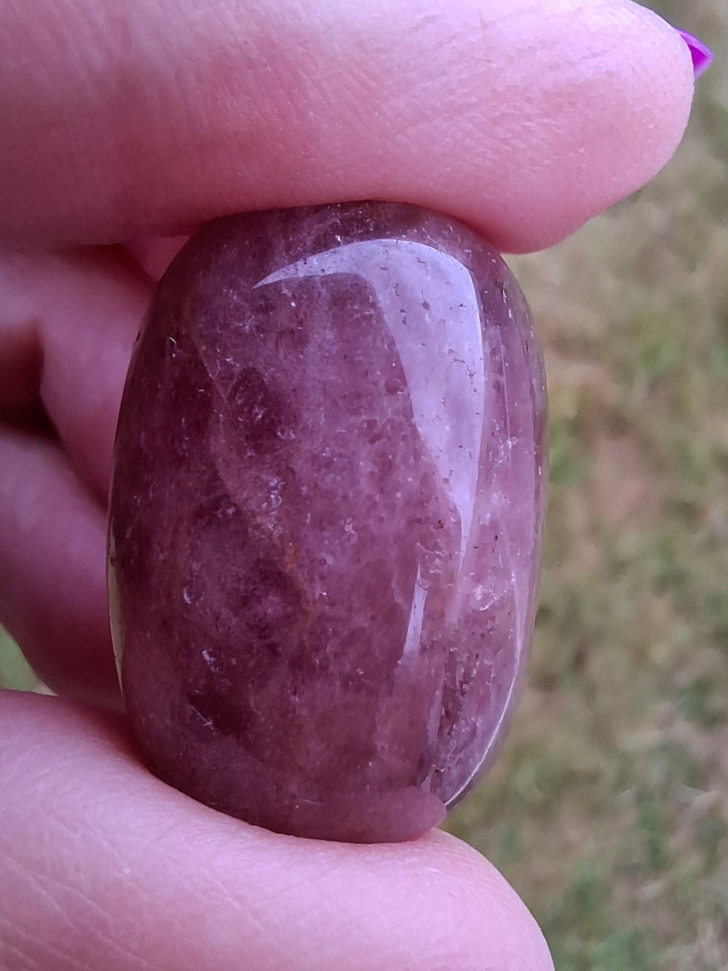 Strawberry Quartz, Tumble Stone, Crystal (Ref: T12)