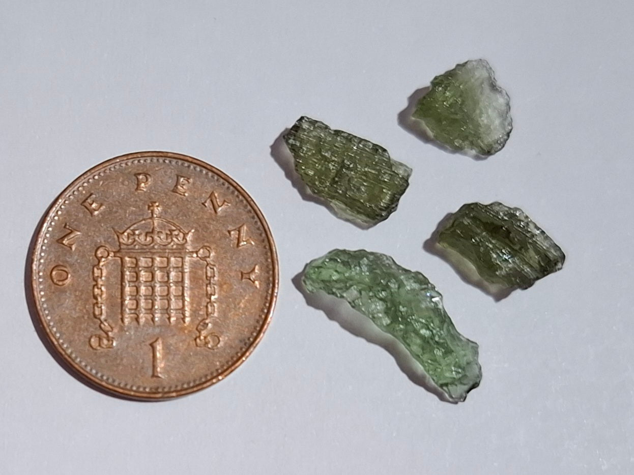 Moldavite chip Bundle, 1g, 4 pcs, Tektite (MB48)