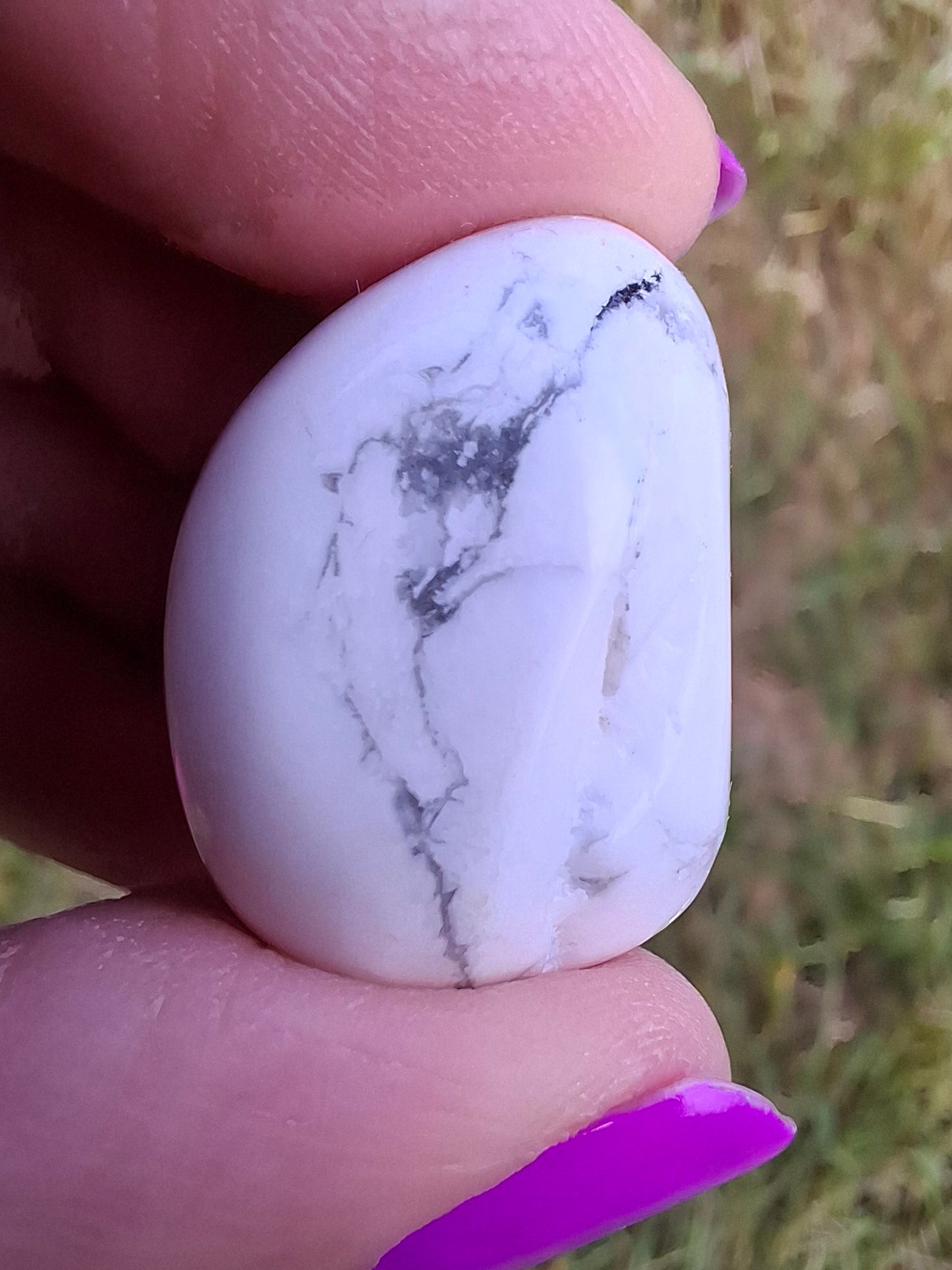 Howlite, Tumble Stone, Crystal (Ref: T45)
