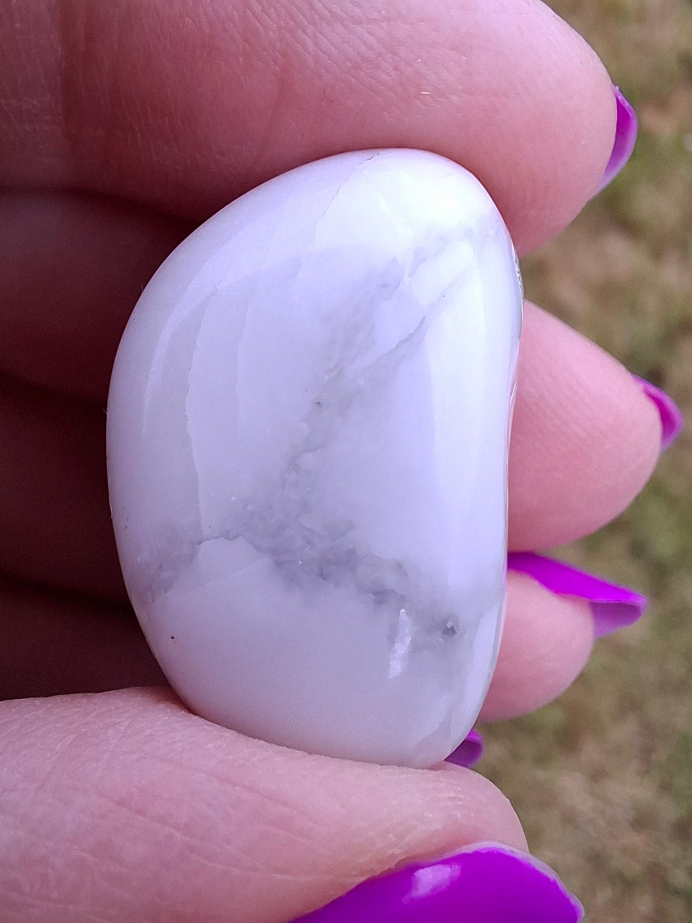 Howlite, Tumble Stone, Crystal (Ref: T37)