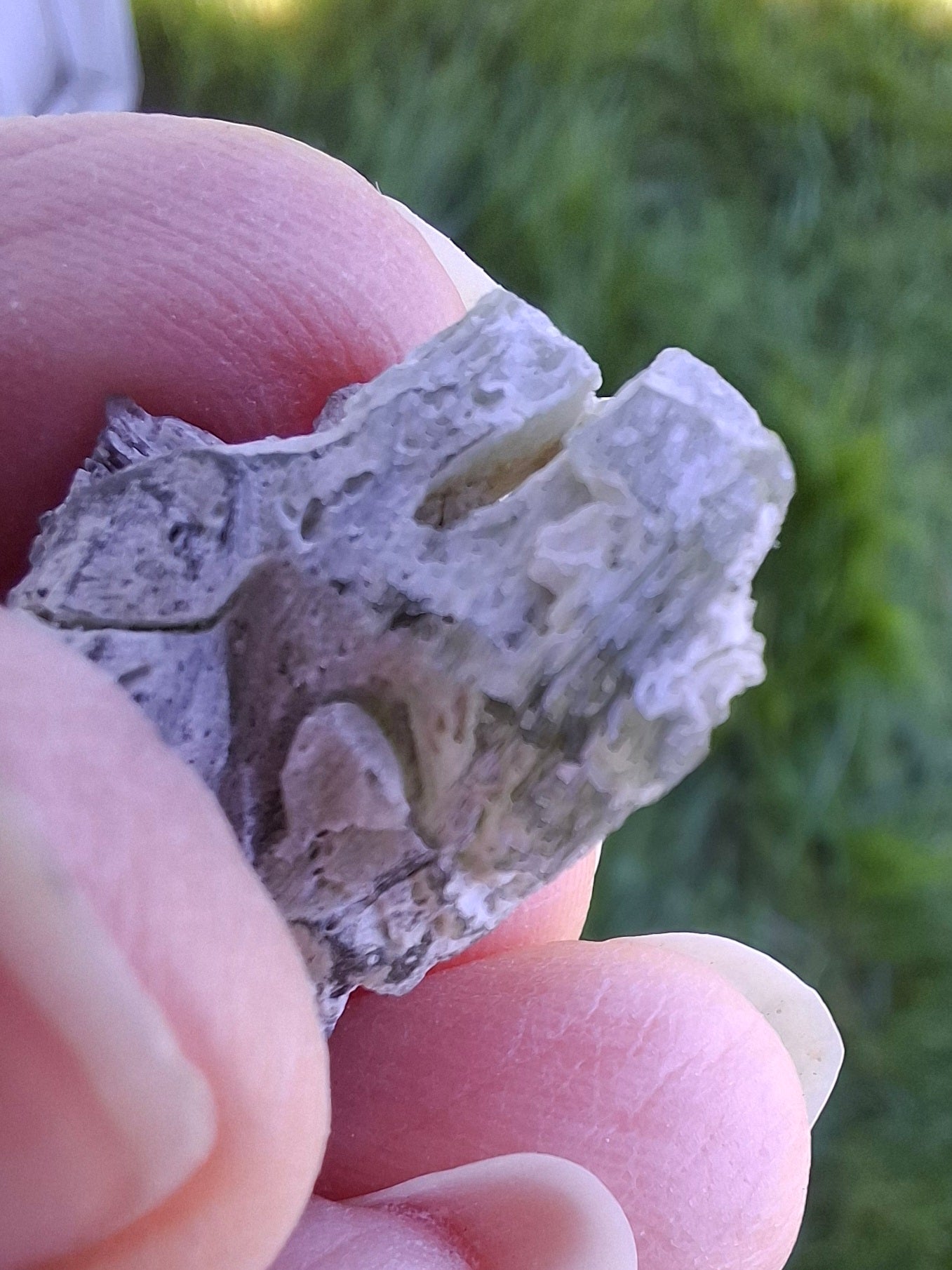 Moldavite Piece, SNOWFLAKE, FROSTED, BARTOCHOV, 4.00g, Tektite (Ref: 1367)