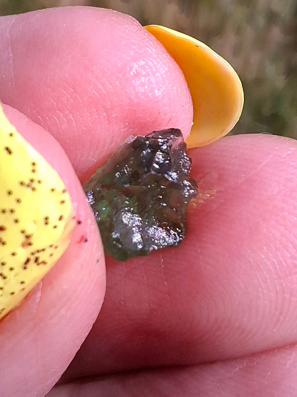 Moldavite small Piece, 0.40g, Tektite (Ref: 1479)
