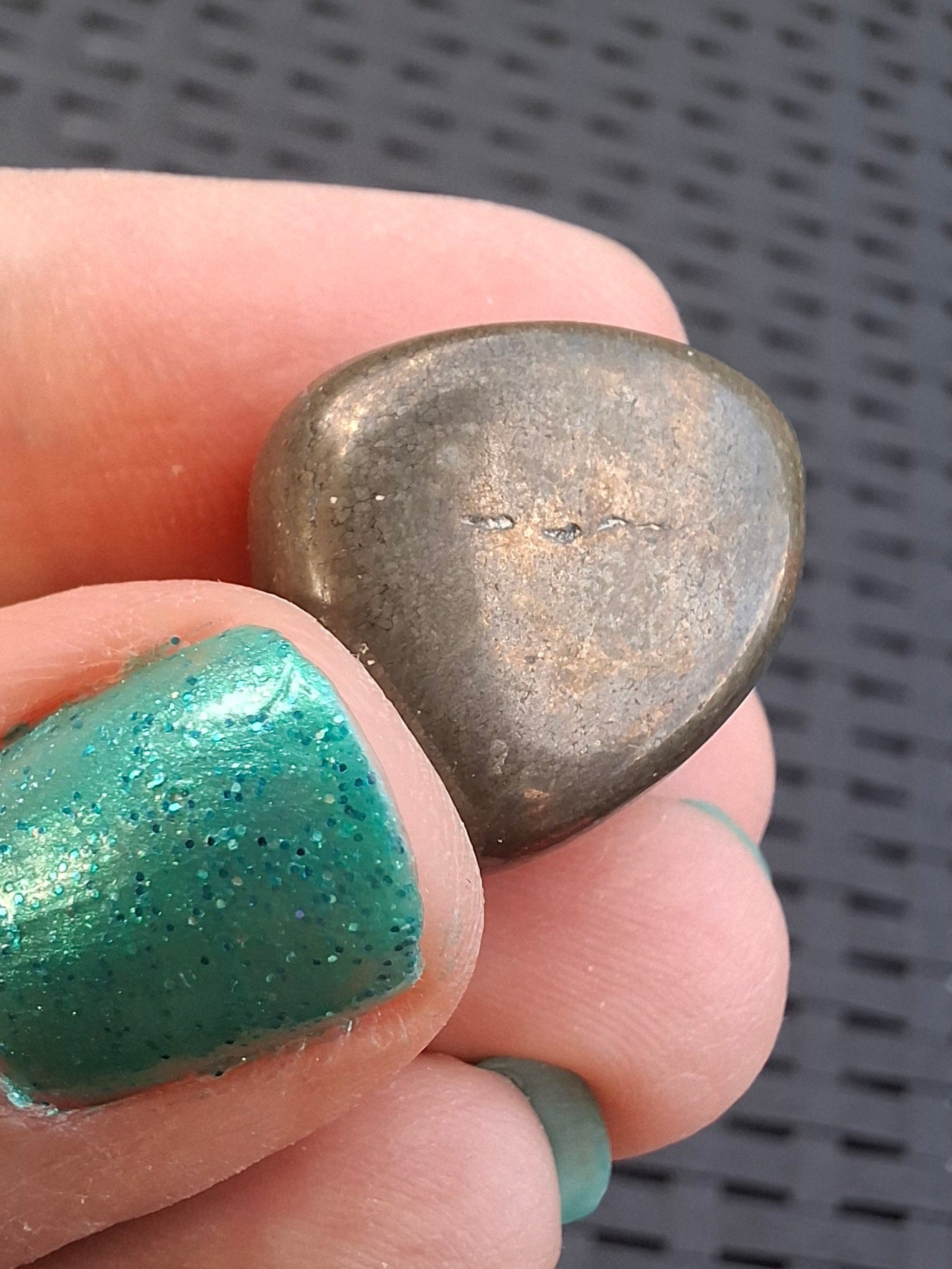 Apache Gold Tumble Stone, Crystal (Ref: T230)
