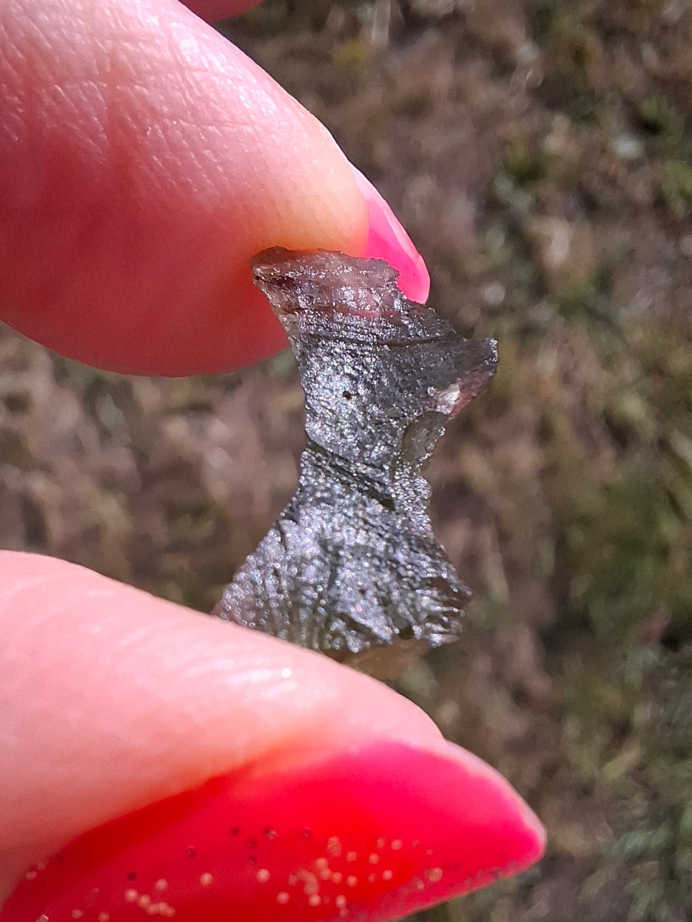 Moldavite Piece, 0.69g, Tektite (Ref: 1486)