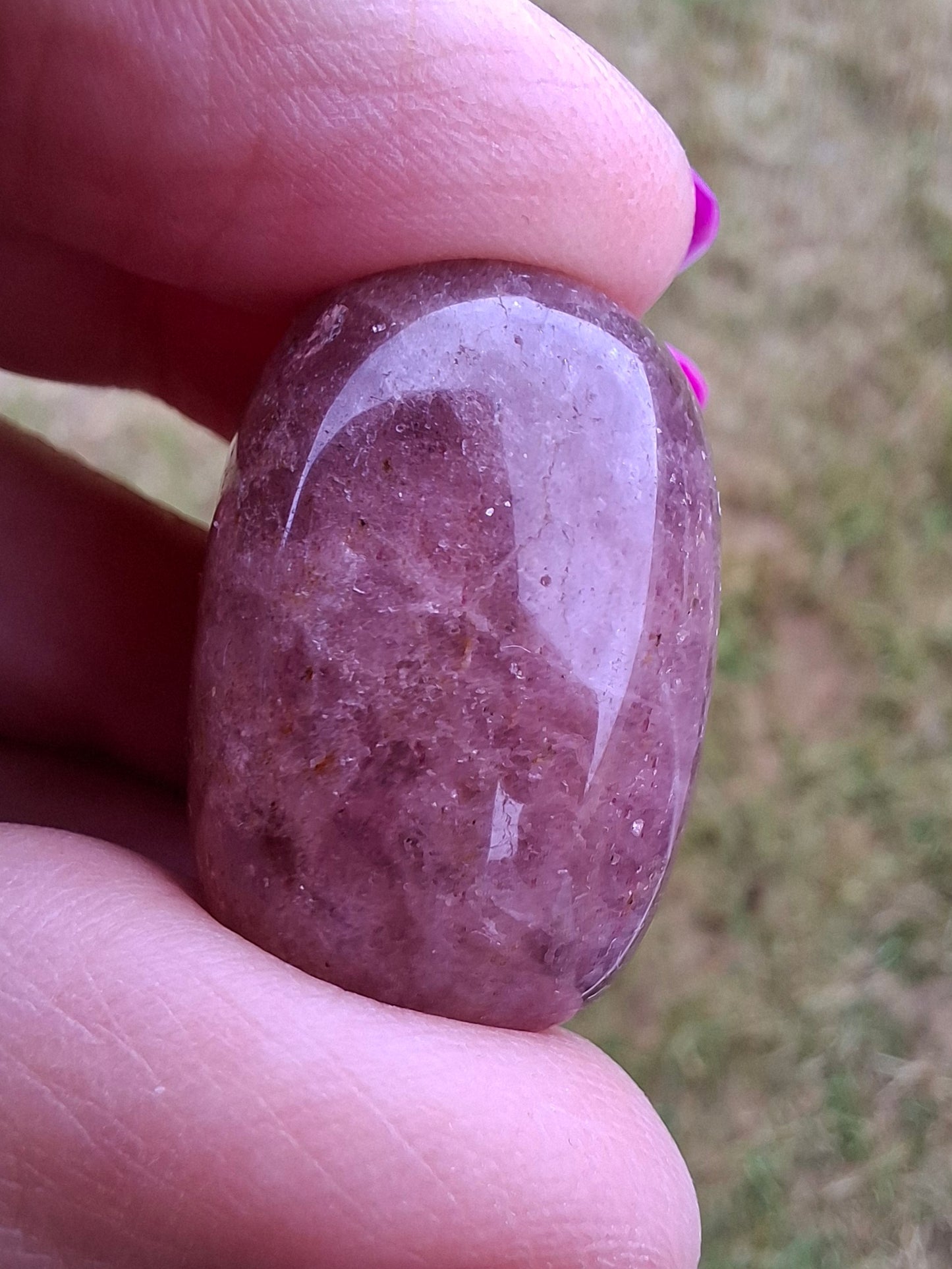 Strawberry Quartz, Tumble Stone, Crystal (Ref: T12)