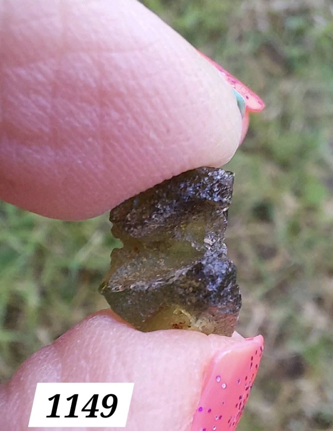 Moldavite Piece, 0.64g, Tektite (Ref: 1149)