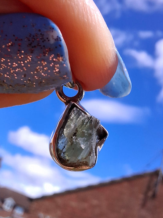 Moldavite Pendant, 925 Silver, Tektite (Ref: P92)