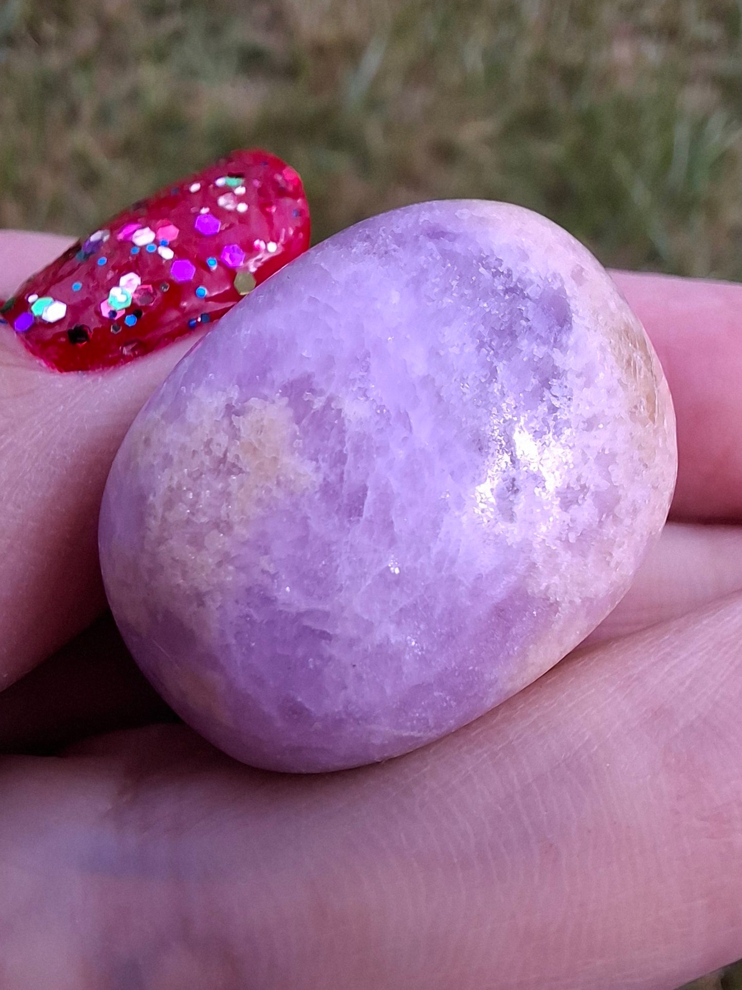 Lepidolite, Tumble Stone, Crystal (Ref: T121)