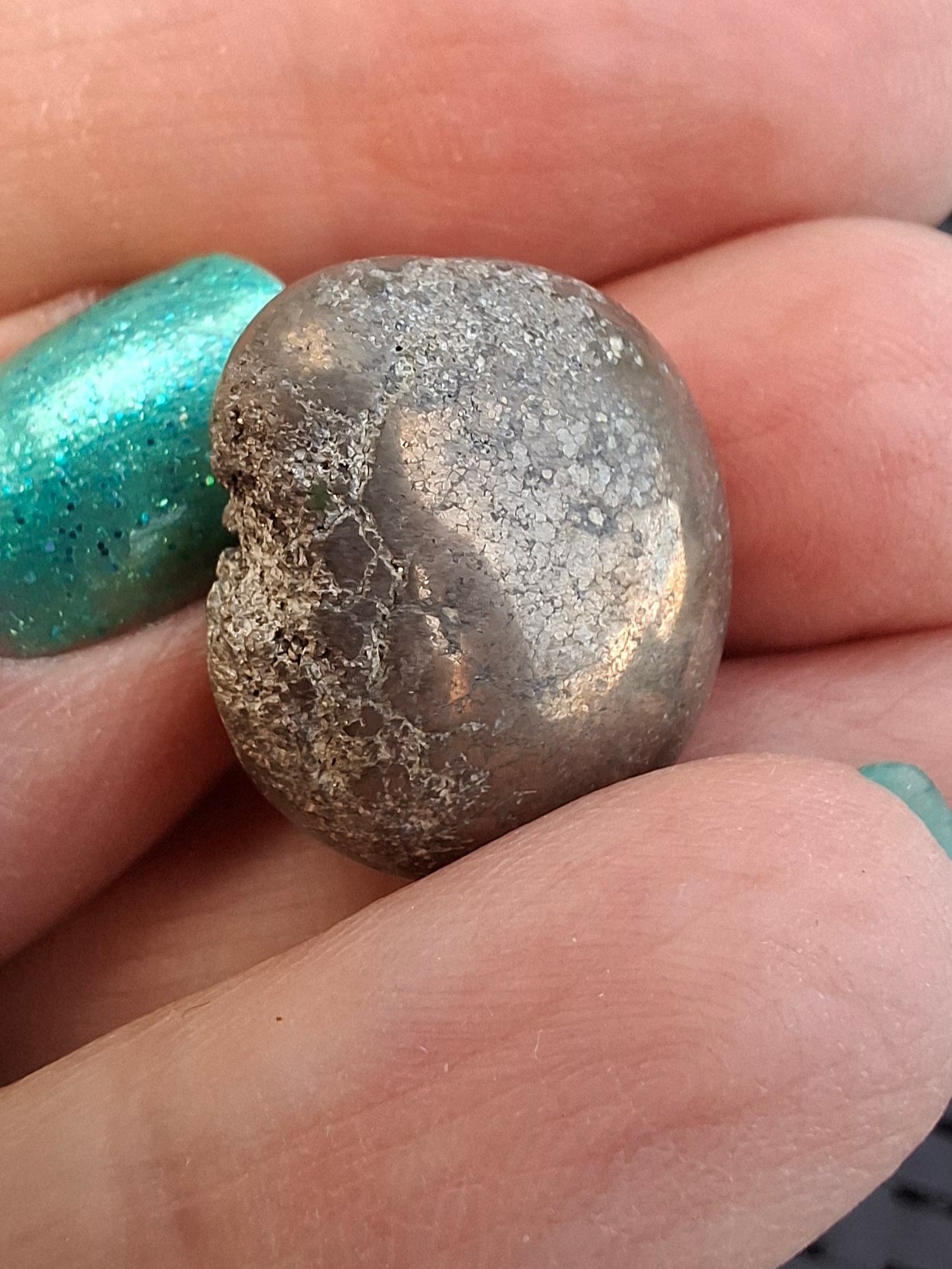 Apache Gold Tumble Stone, Crystal (Ref: T227)