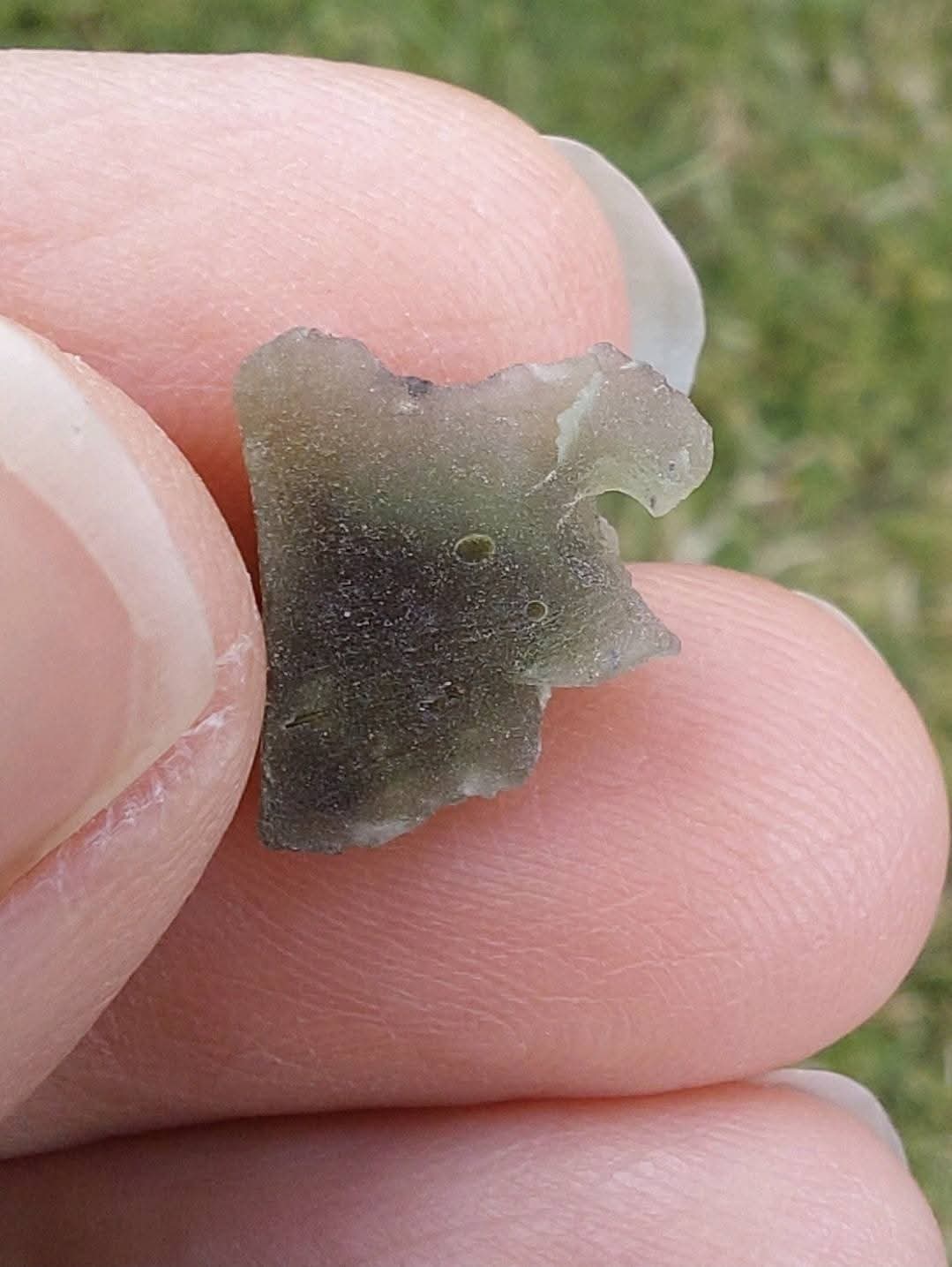 Moldavite Piece, 0.69g, Tektite (Ref: E60)
