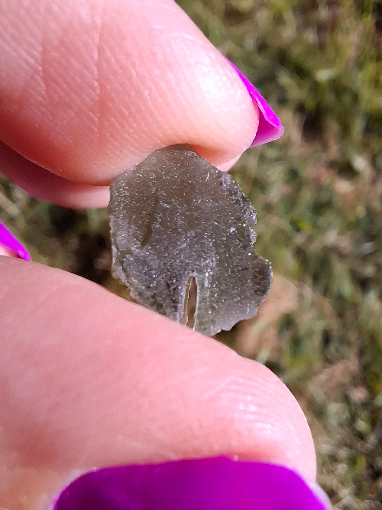Moldavite Piece, 0.87g, Tektite (Ref: 1453)