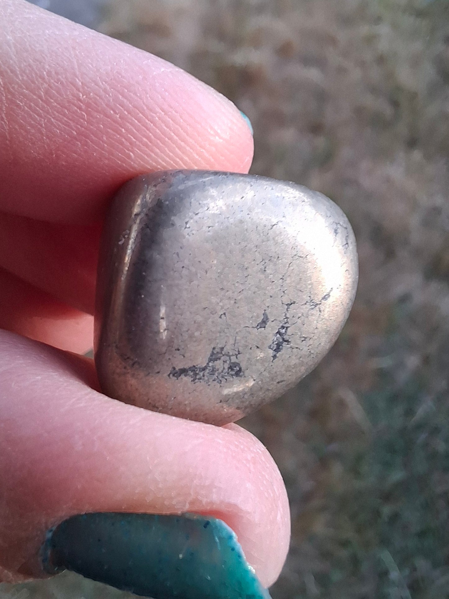 Apache Gold Tumble Stone, Crystal (Ref: T229)