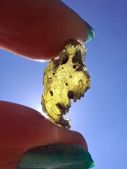 Moldavite Piece, 1.67g, Tektite (Ref: 1423)
