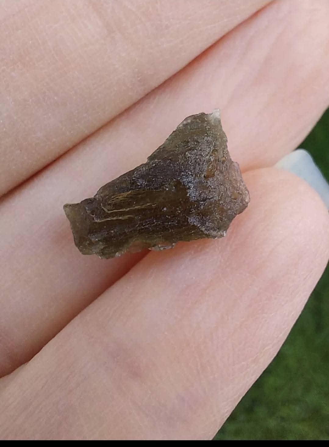 Moldavite Piece, 0.77g, Tektite (Ref: 895)