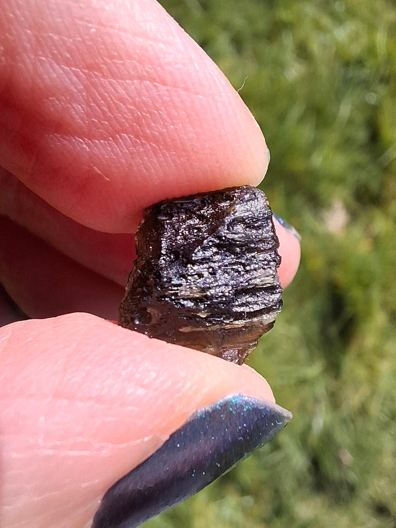 Moldavite Piece, 0.87g, Tektite (Ref: 1392)