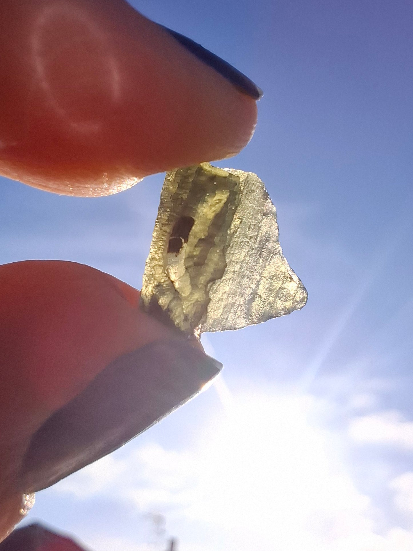 Moldavite Piece, 0.85g, Tektite (Ref: 1396)