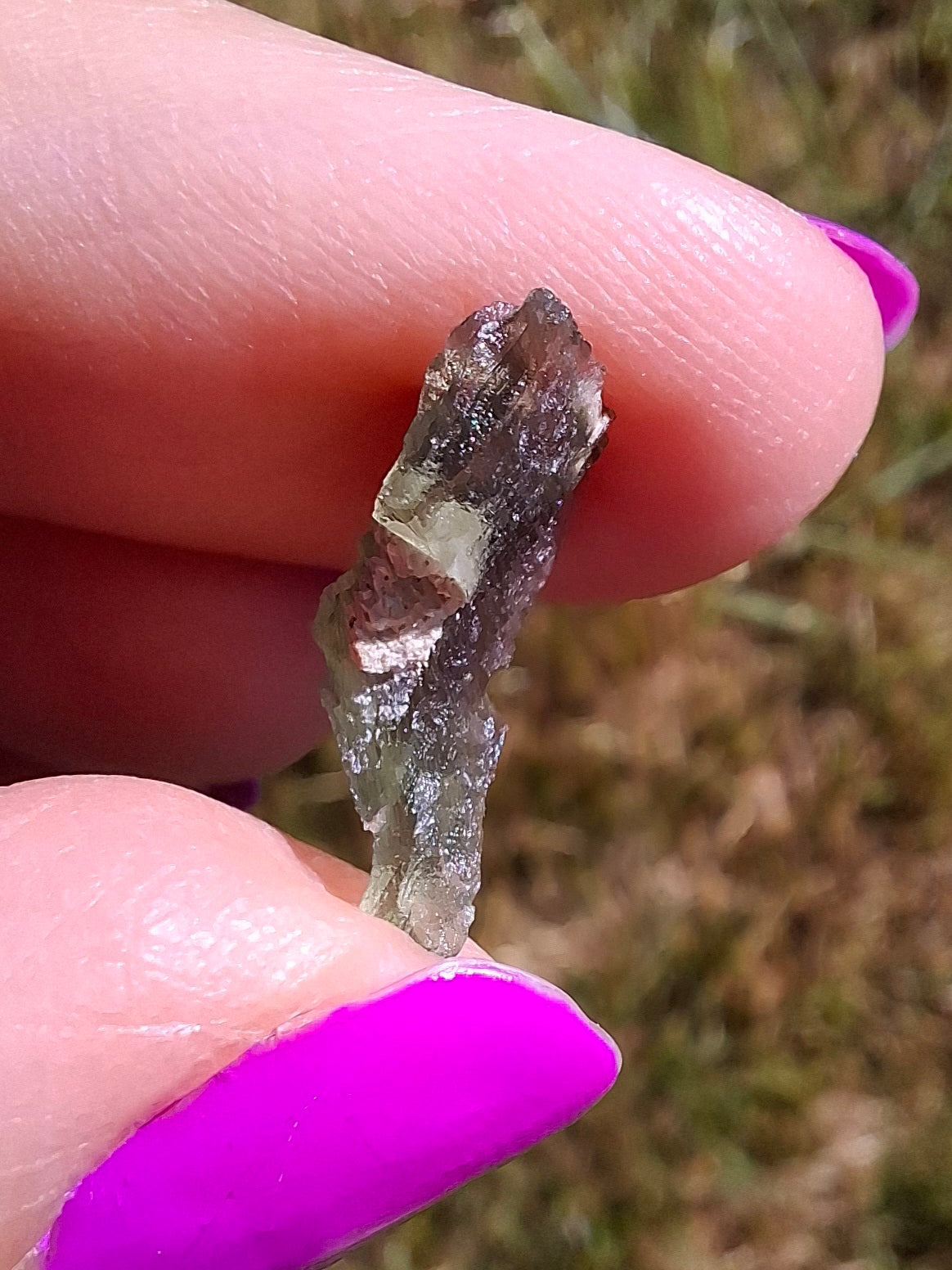 Moldavite Piece, 0.48g, Tektite (Ref: 1463)