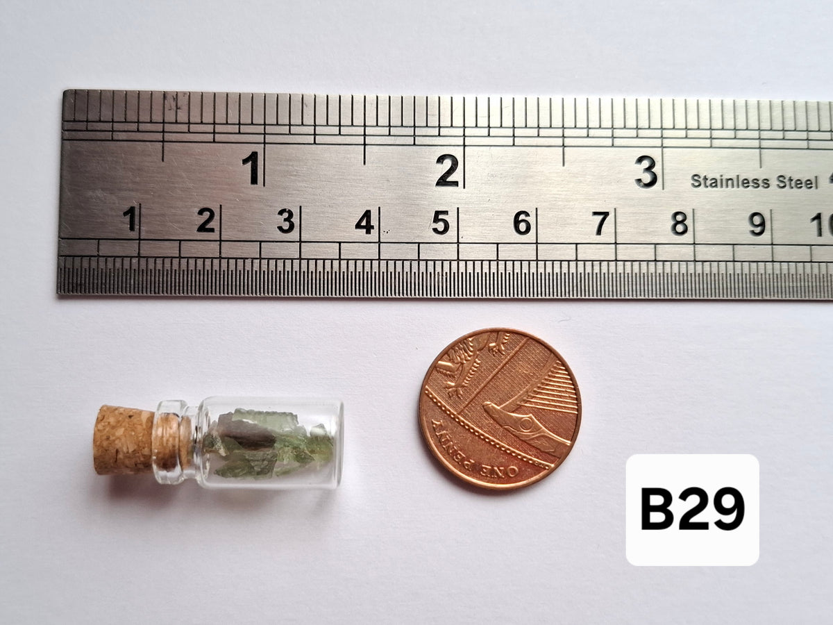 Moldavite Chips (0.50g) in 1ml Bottle, Tektite (Ref: B29)