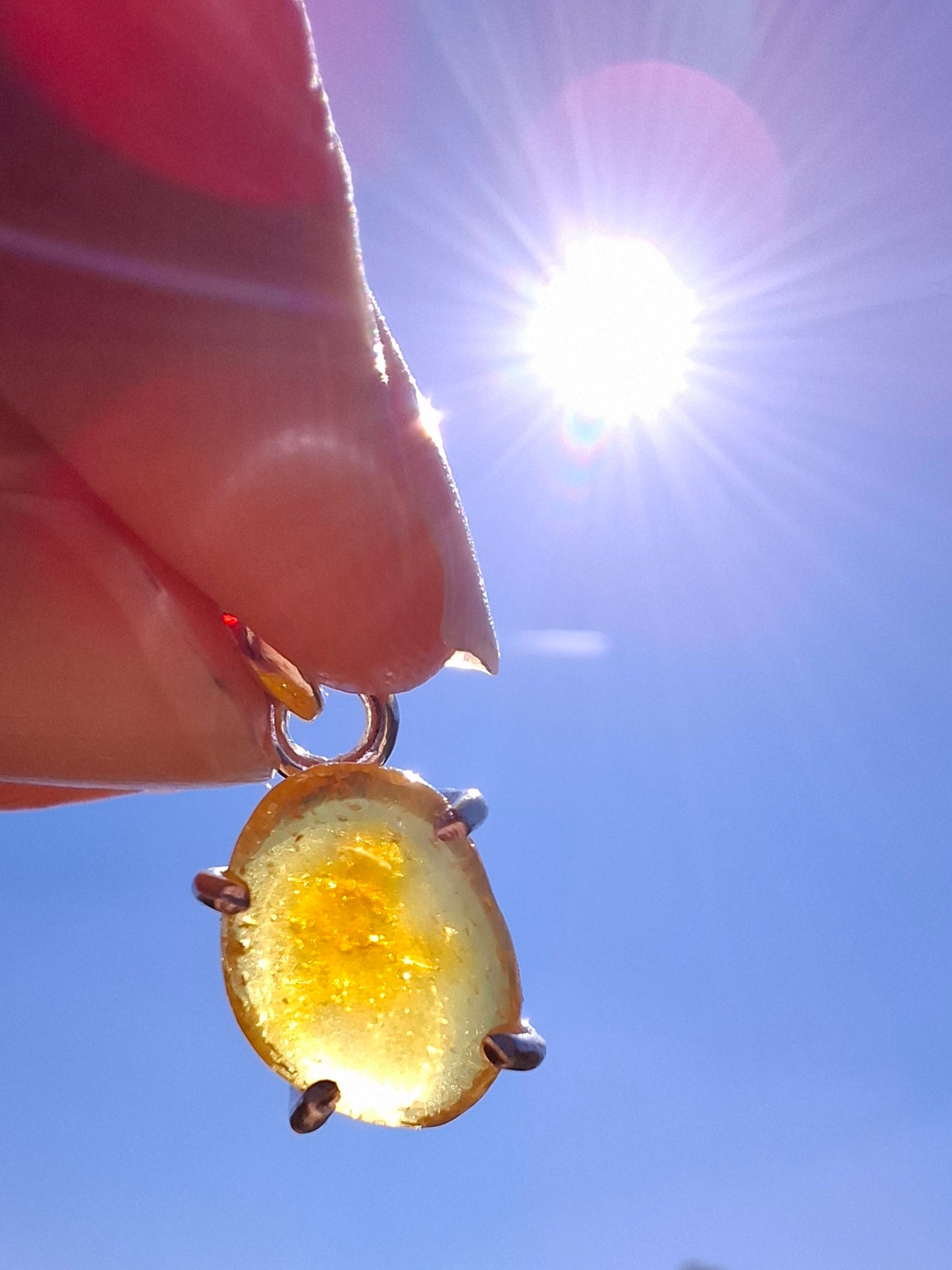 Baltic Amber Pendant, 925 Silver, Fossil (Ref: AP26)