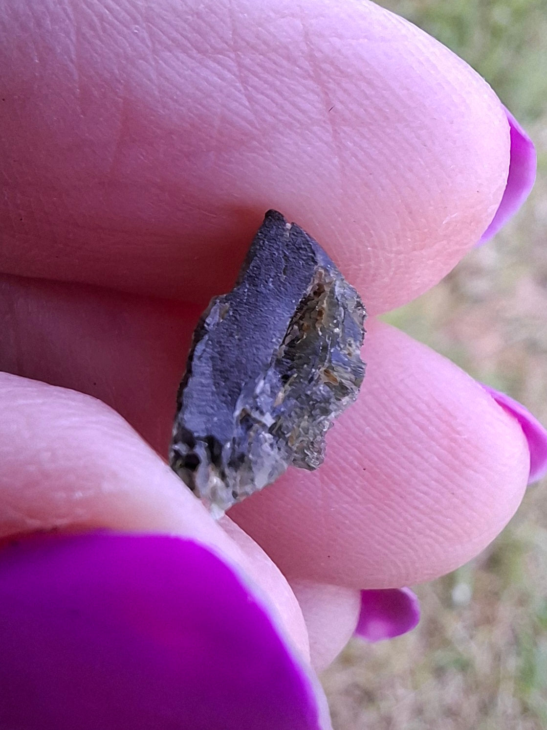 Moldavite Piece, 0.81g, Tektite (Ref: 1449)
