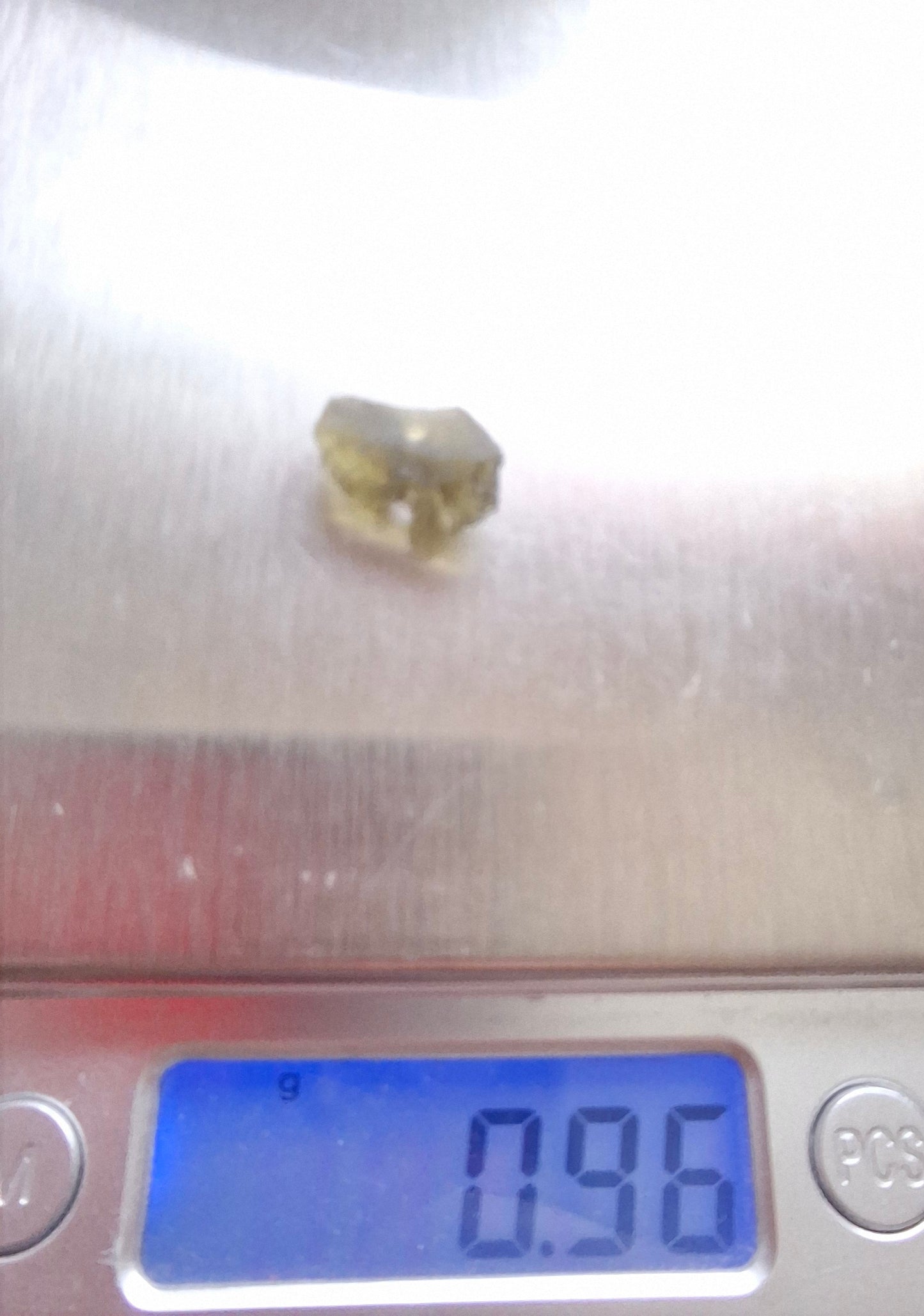 DRILLED, Moldavite Piece, 0.96g, Tektite (Ref: D27)