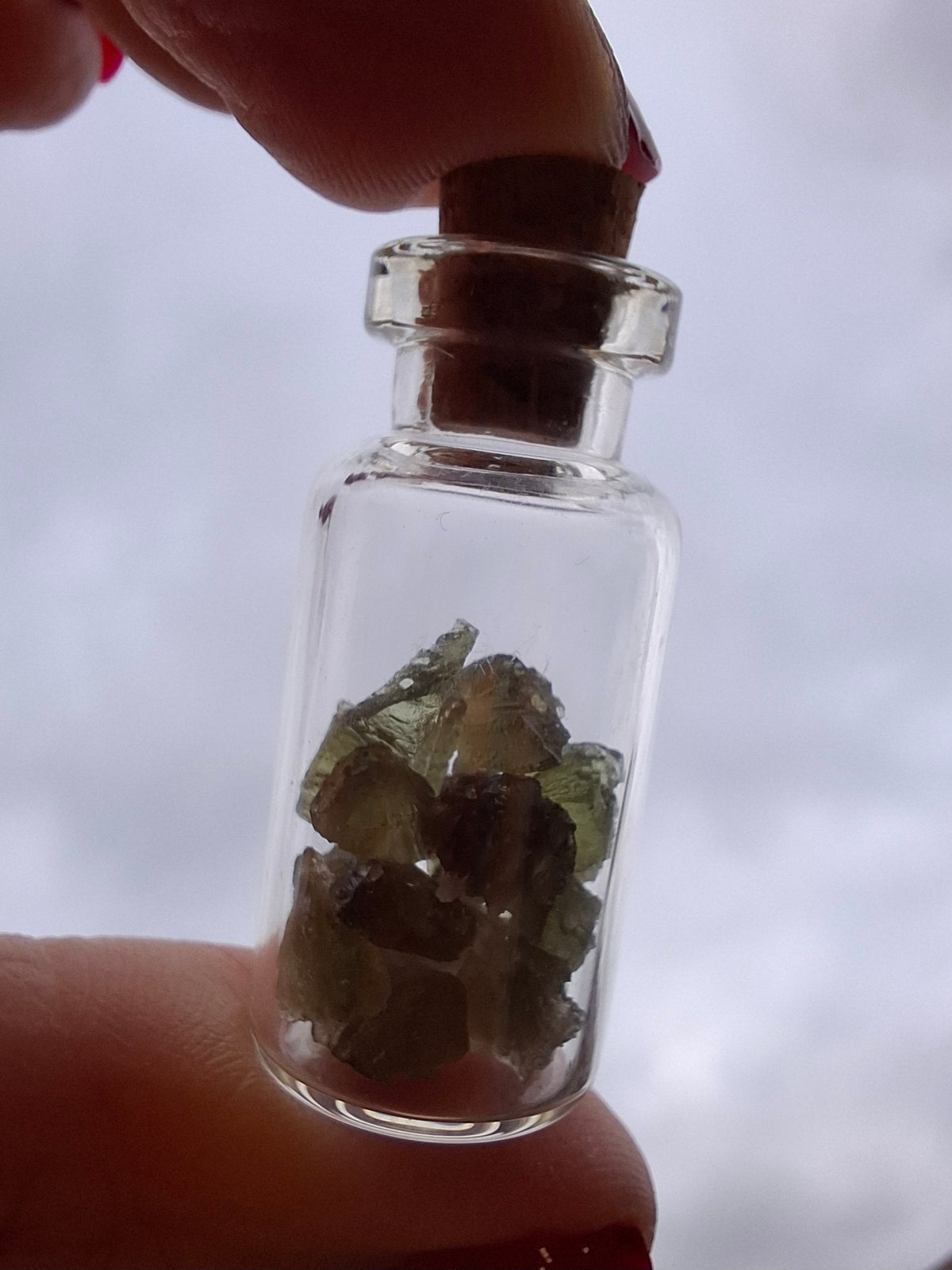 Moldavite Chips (2.00g) in 3ml Bottle, Tektite (Ref: B40)