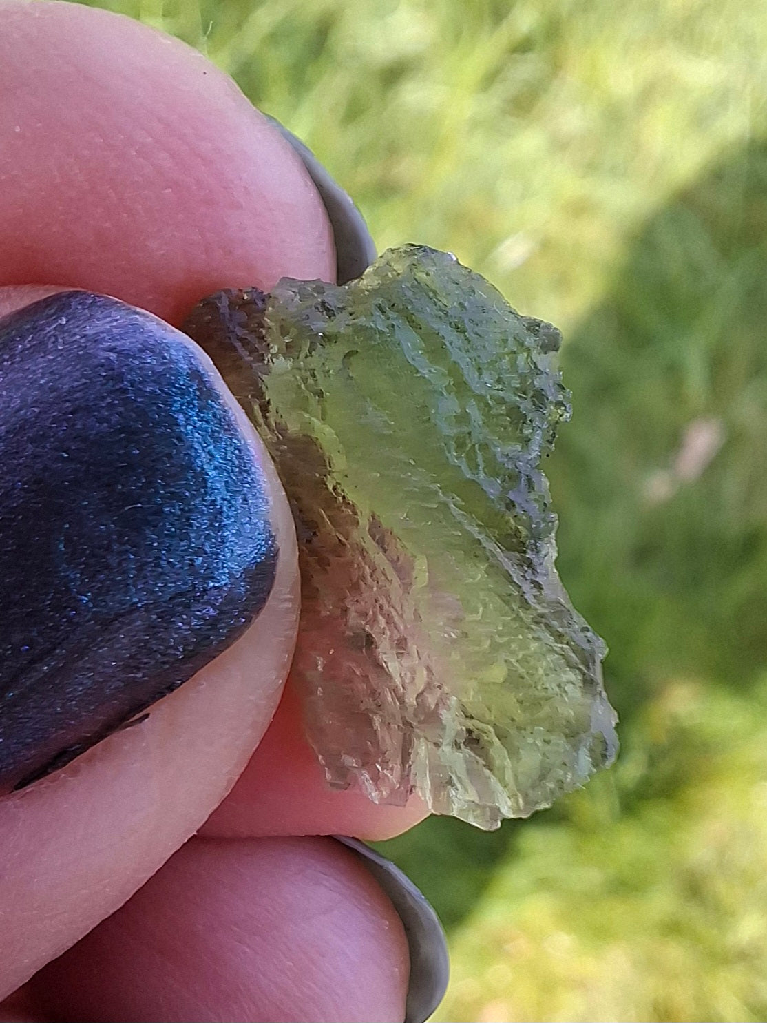 Moldavite Piece, 0.80g, Tektite (Ref: 1397)