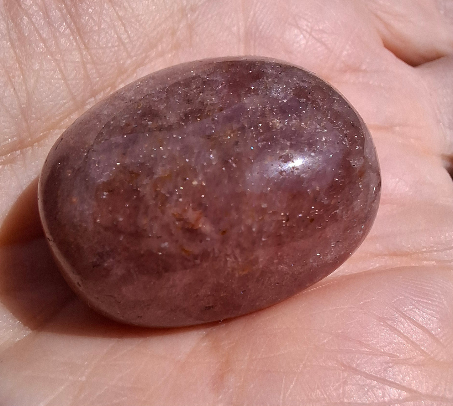 Strawberry Quartz, Tumble Stone, Crystal (Ref: T12)