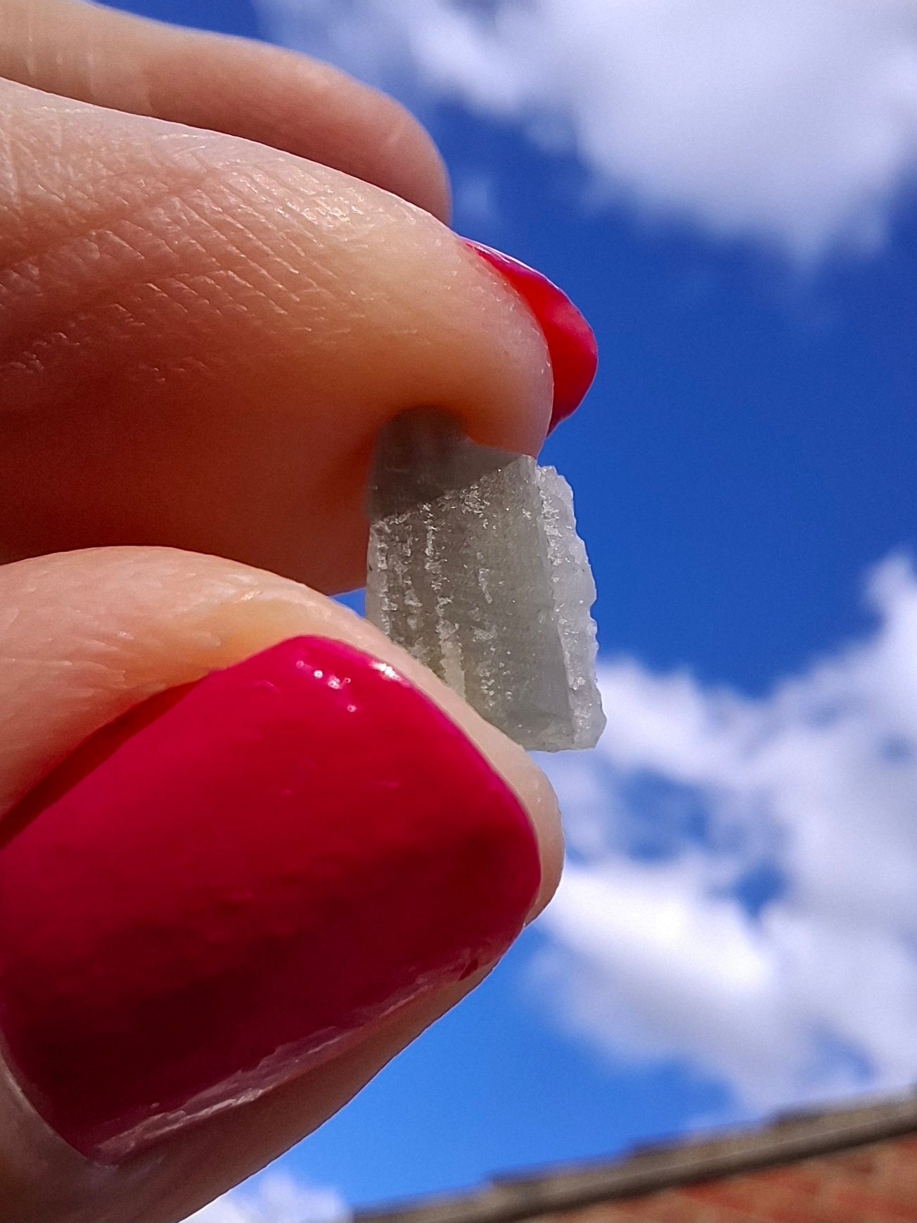 Moldavite tiny piece, SNOWFLAKE, FROSTED, BRUSNA, 0.18g, Tektite (Ref: 1496)
