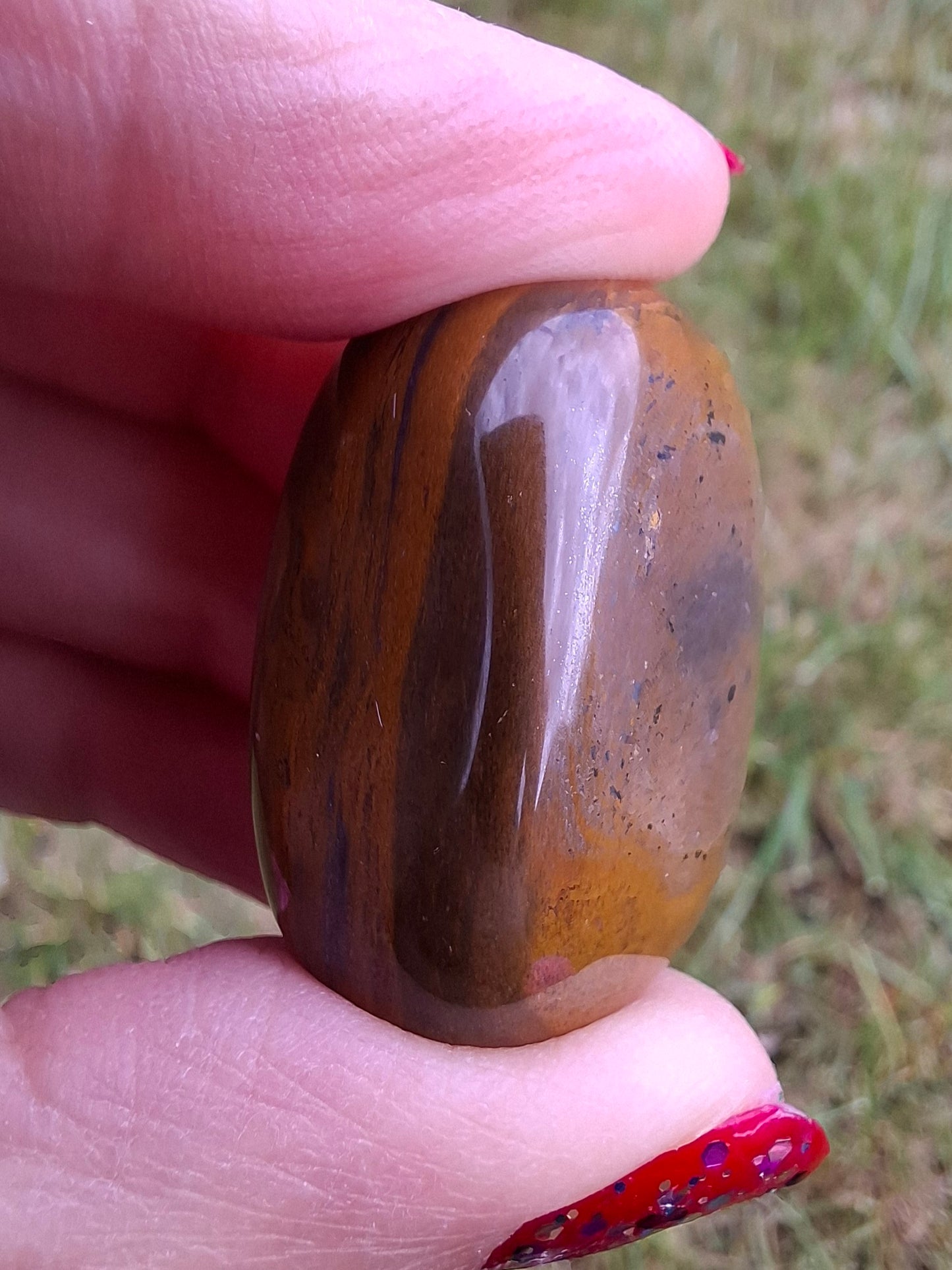 Tigers Eye, Tumble Stone, Crystal (Ref: T131)